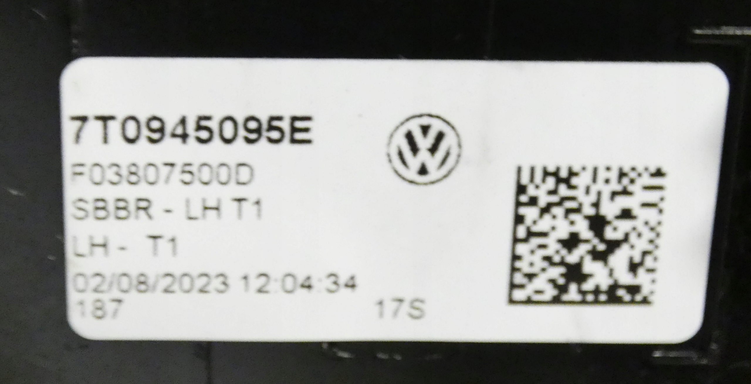 VW T7 TRANSPORTER 2021- 7T0945095E LED light left rear part rear