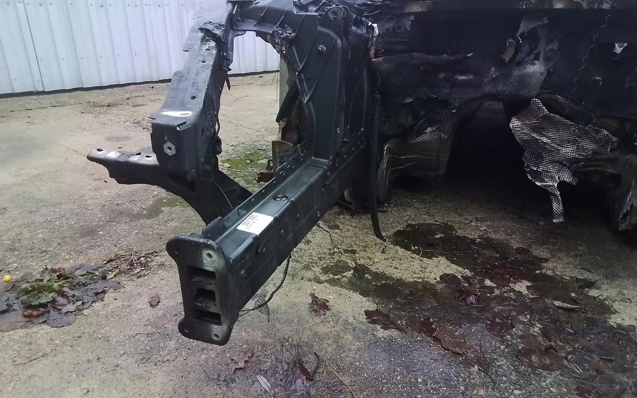 PANAMERA 971 PODŁUZNICA PRAWA ĆWIARTKA PRZÓD