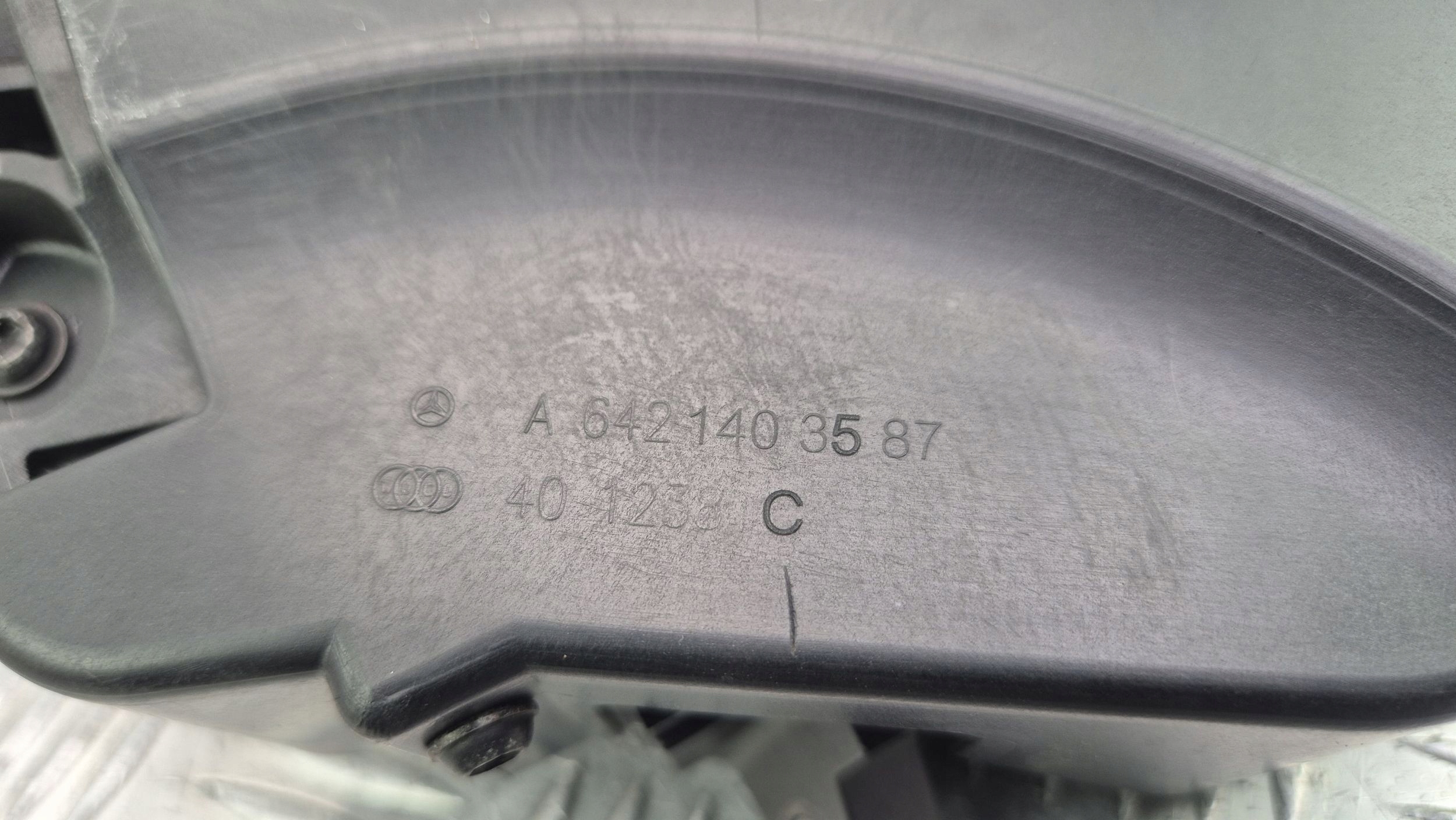 Mercedes CLS350 CDI C218 hadice intercoolera A6421403487