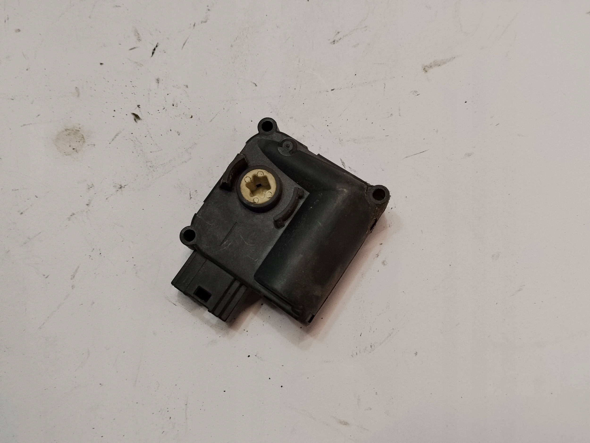 Micro moteur klap Bouches buses Bloc de chauffage complet Audi A8 S8 D3 4E 0132801323