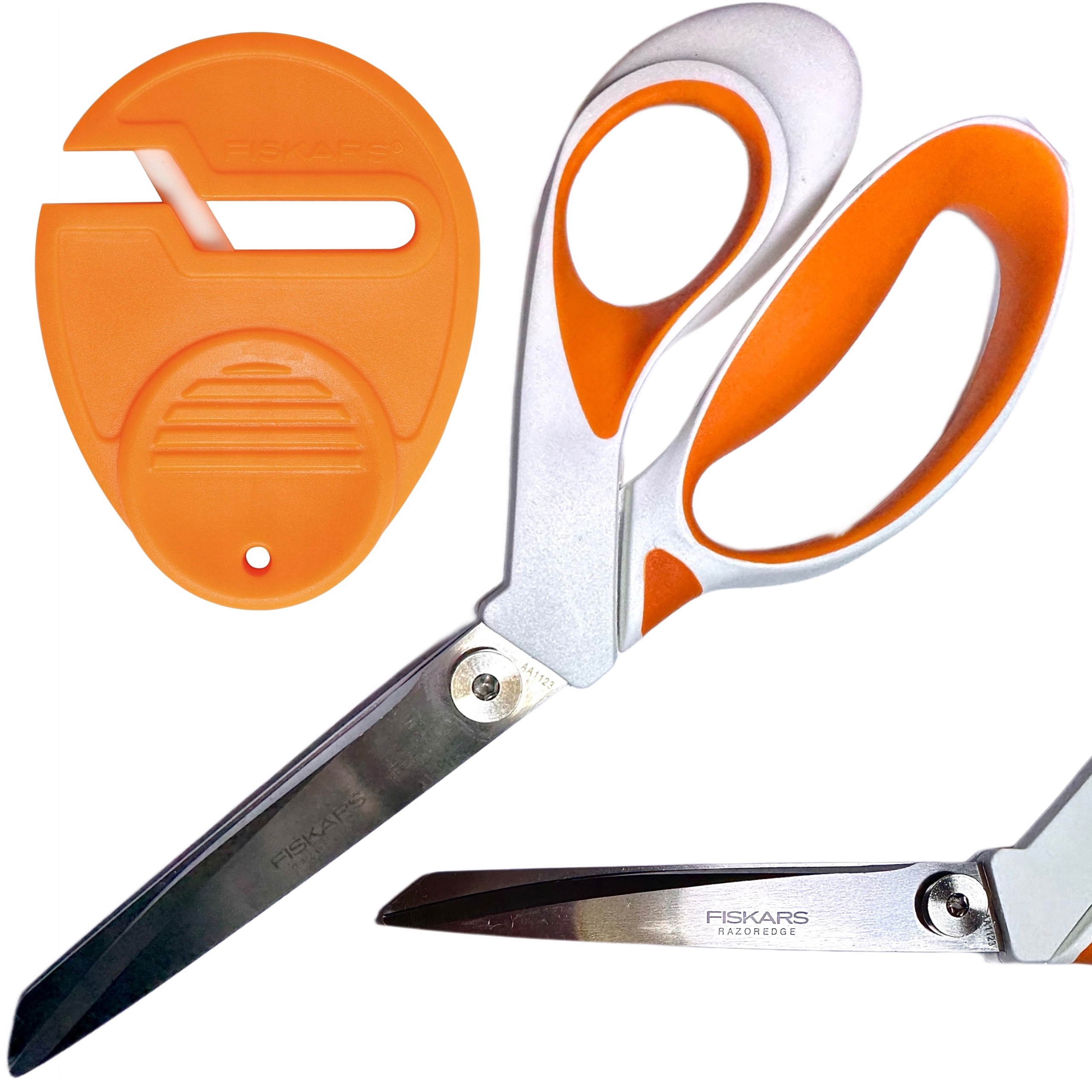 Krejčovské nůžky Fiskars Razoredge 23 cm s ocílkou trackpad 8195