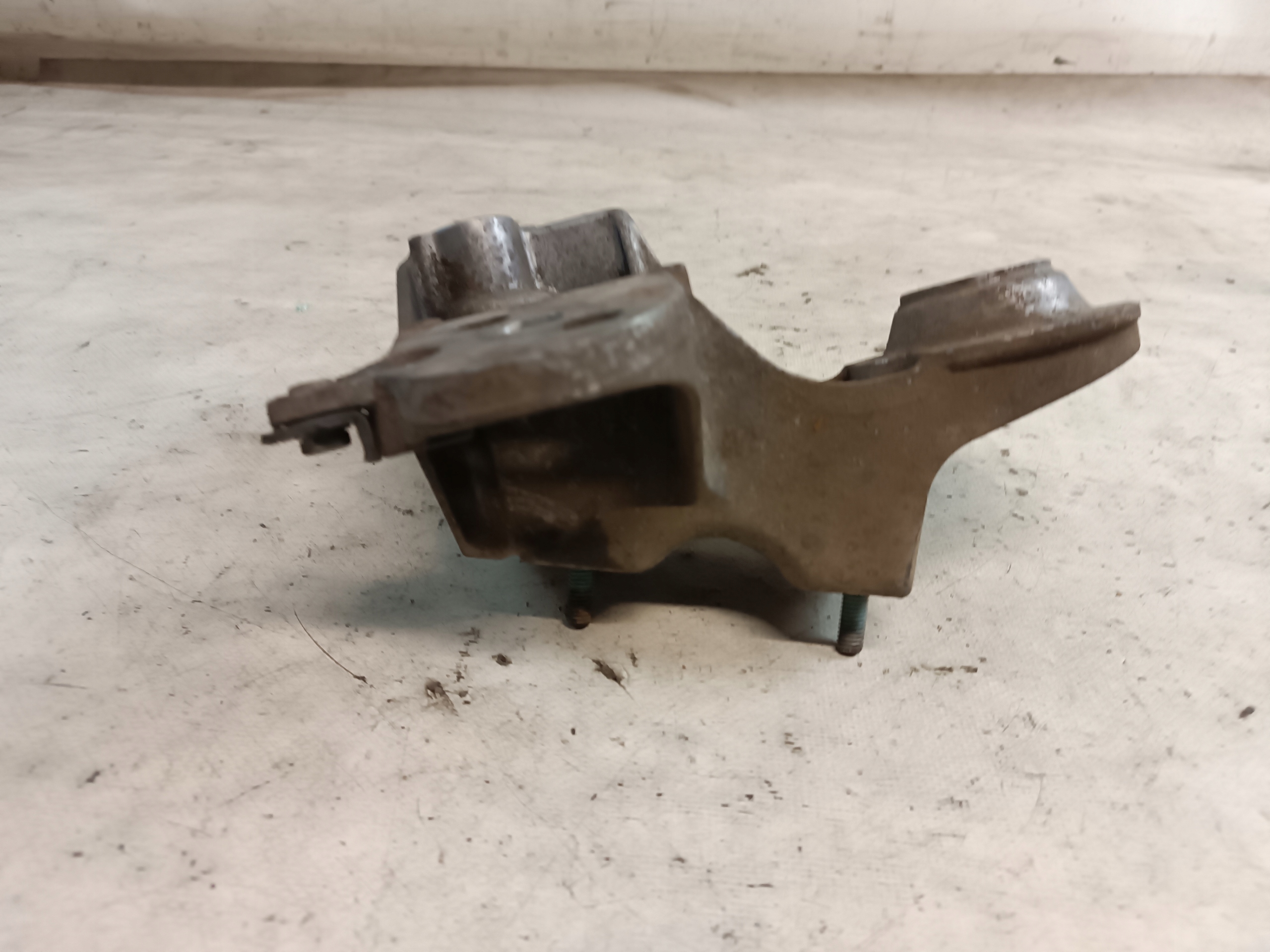 engine mount right VW PASSAT B5 FL 1.9TDI