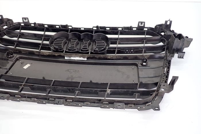 AUDI A4 B8 S-LINE 12- Grille 8K0853651F