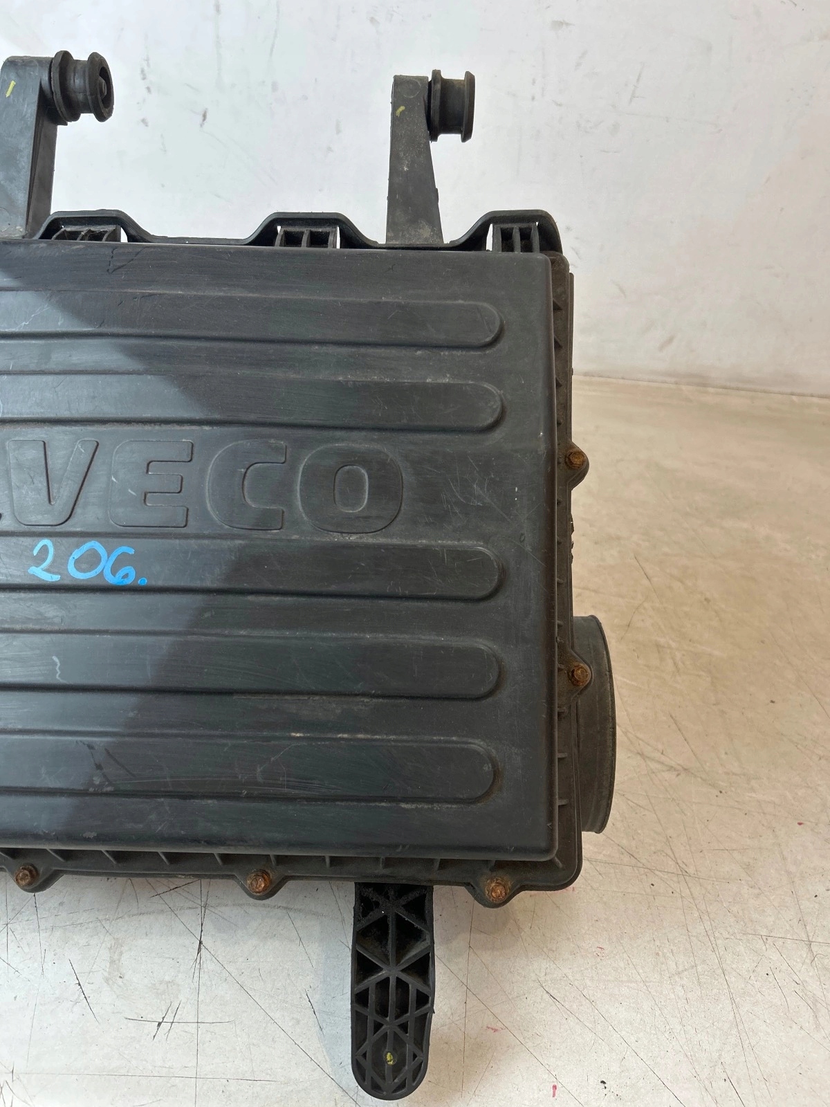 beschädigt Gehäuse filter luft Iveco Daily IV