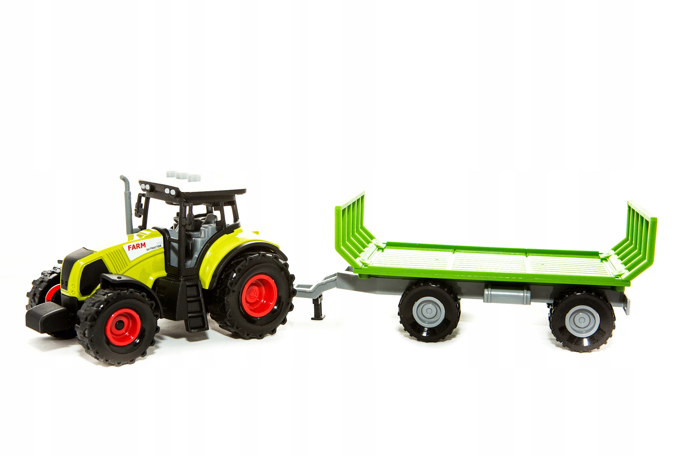 ZESTAW 3 TRAKTORÓW Z PRZYCZEPAMI Światło i Dźwięk EAN (GTIN) 700306423151