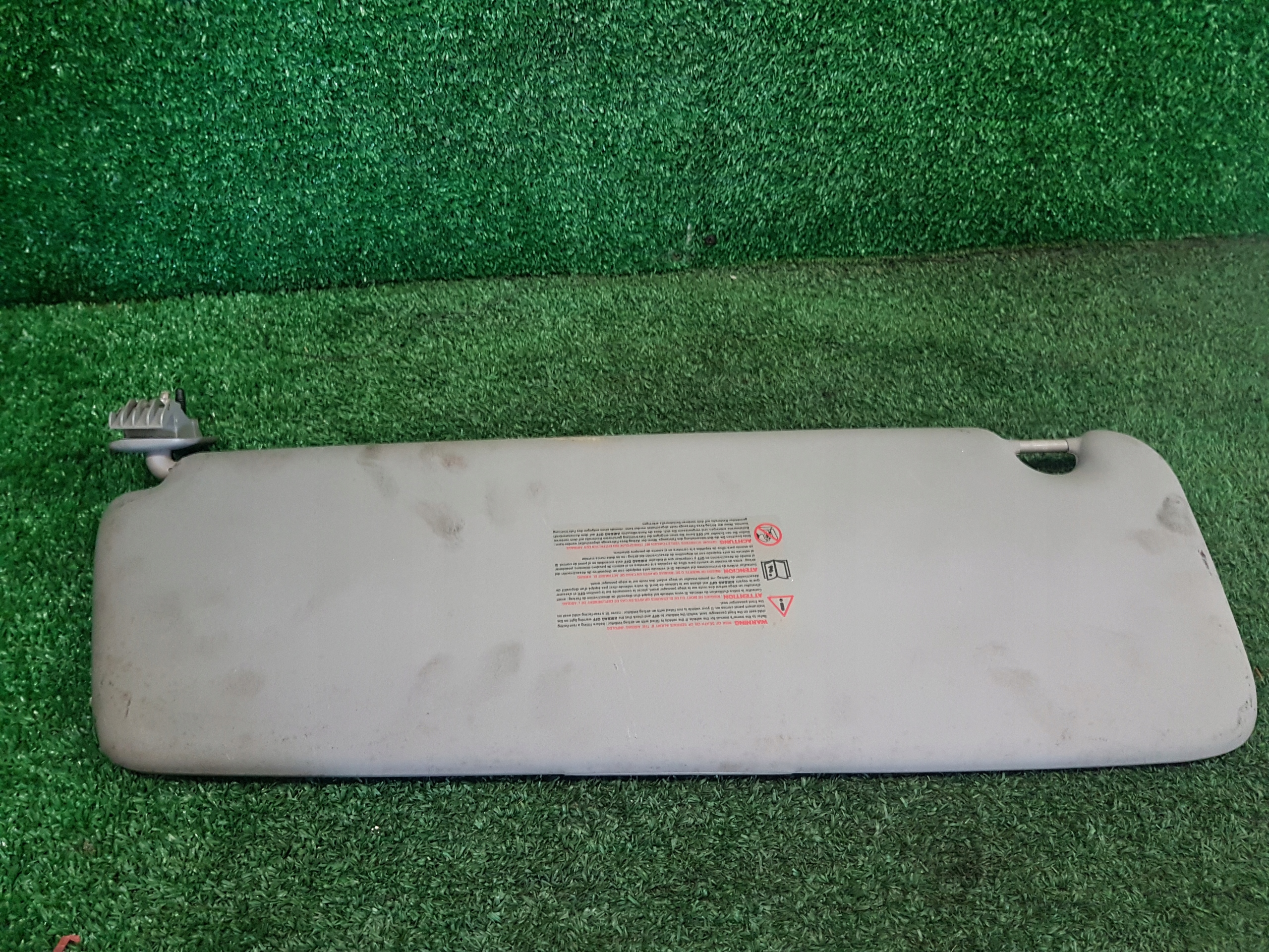 cover PRZECIWSLONECZNA right RENAULT TRAFIC 2