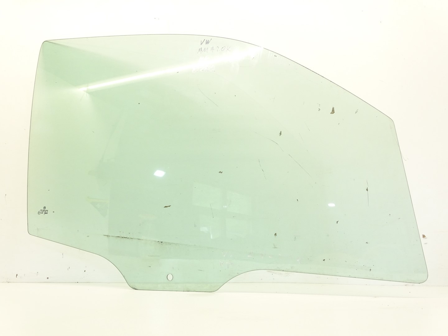 СКЛО ДВЕРІ ПРАВИЙ ПЕРЕД ПРАВА СПЕРЕДУ VW AMAROK Ih ПОДВІЙНИЙ КАБІНА012r