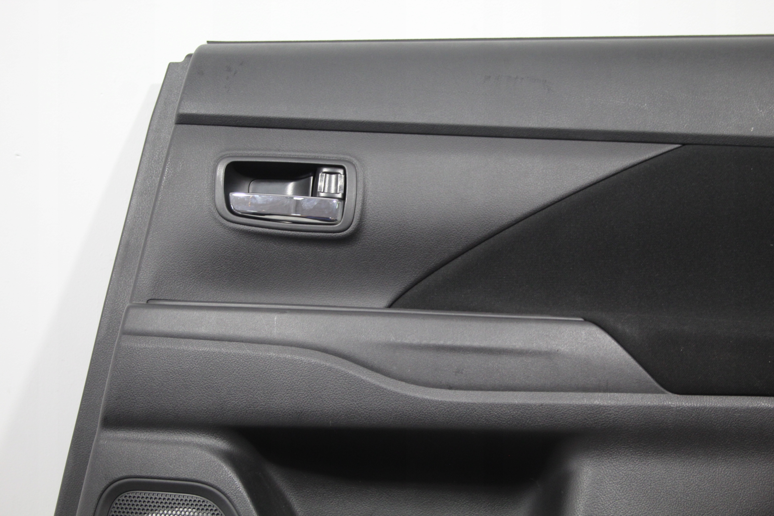 side door right rear part OUTLANDER III 3 LIFT
