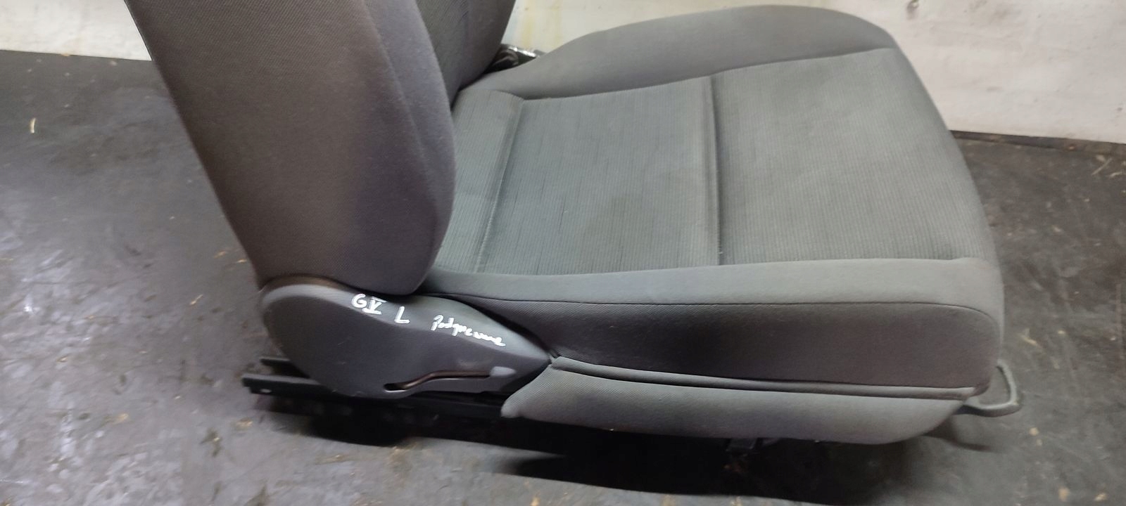 seat front left driver´s podgrzewany VW Golf V