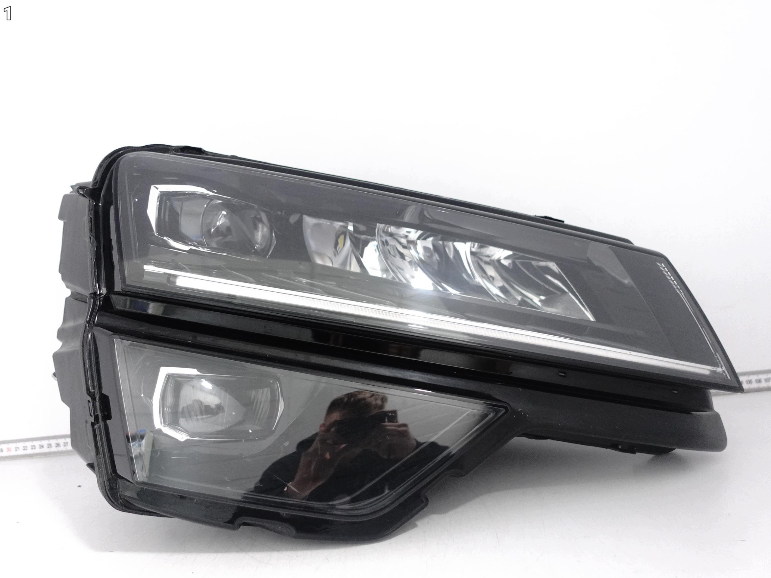 SKODA KAROQ 57B 17-21 light HEADLIGHT FULL LED right front EUROPA