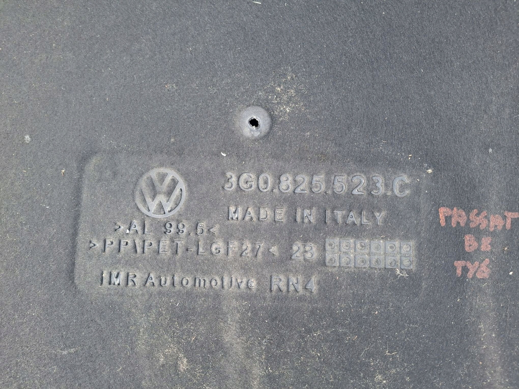 hangszigetelő fedél alváz DOLNA far VW PASSAT B8 2014R->