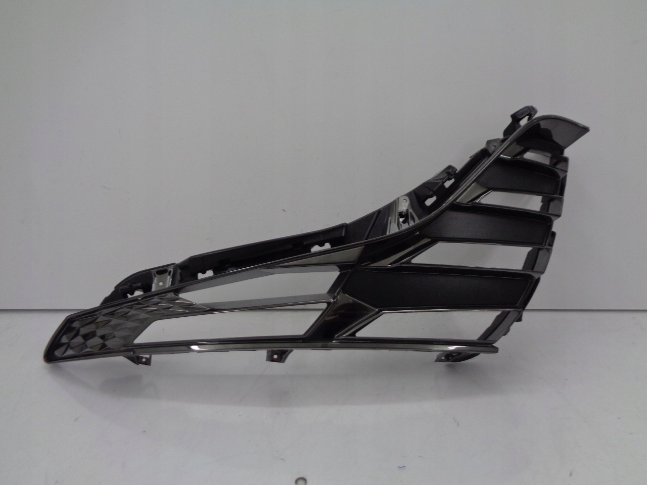 N7922-38410 - HYUNDAI TUCSON IV ЛАМПА ПЕРЕДНЯ ЛІВА РАМКА КРИШКА