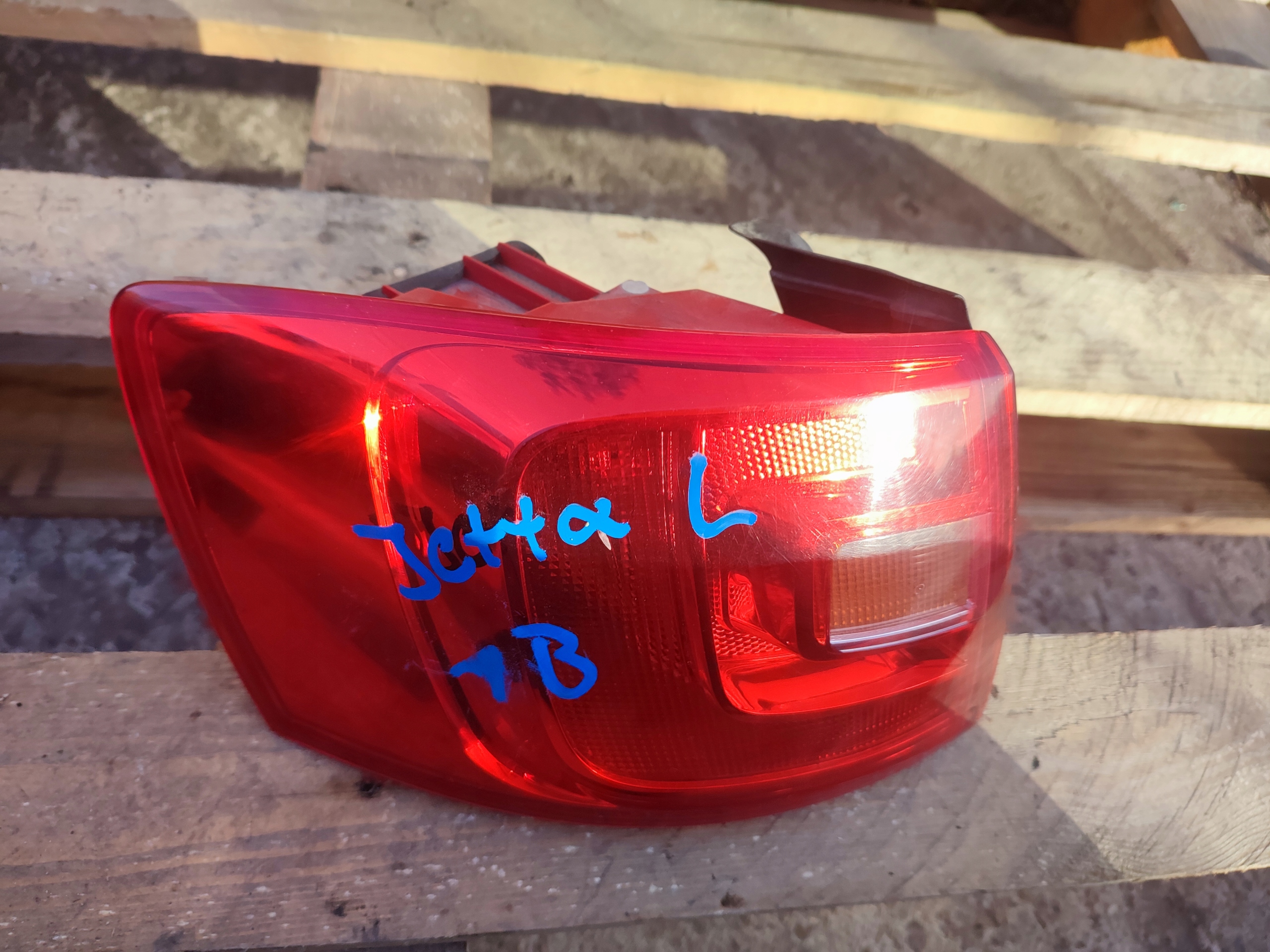 light left rear part left rear Volkswagen Jetta VI 5C6945095