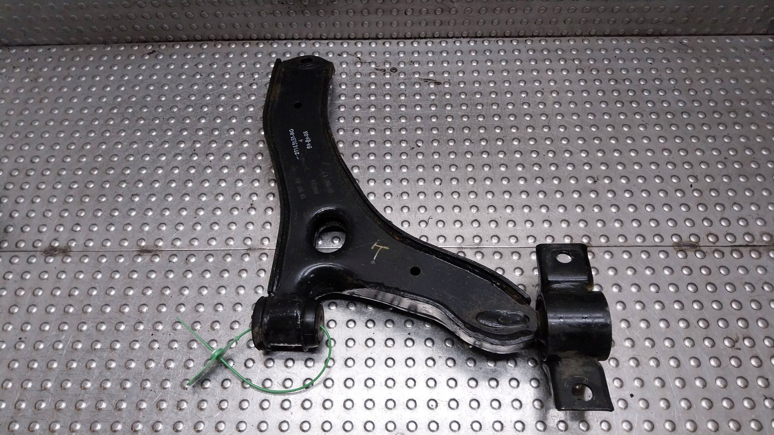 arm left front 2T143051BG FORD TRANSIT CONNECT MK1