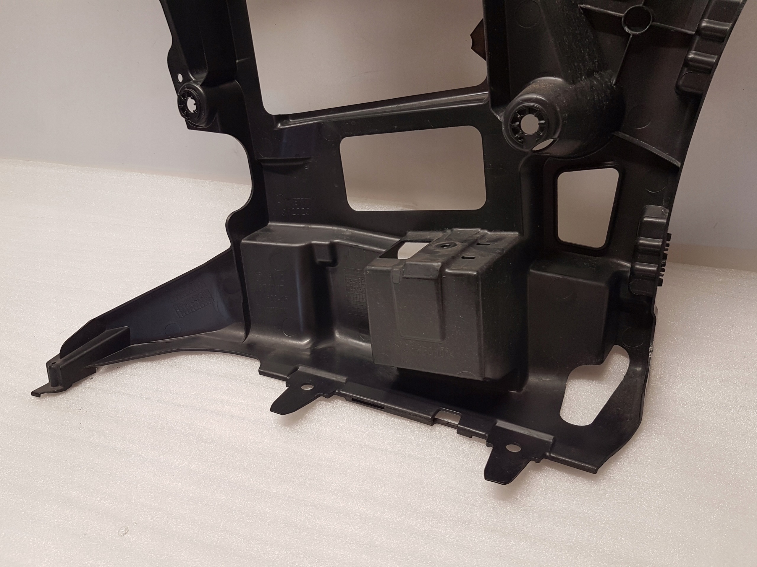 bumper bracket left rear part BMW M4 G82 M4 G83 8074727