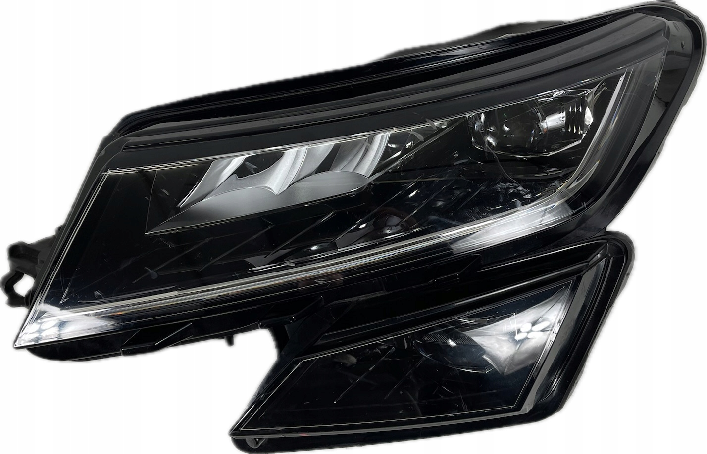 SKODA KODIAQ and light left front FULL LED 566941015E