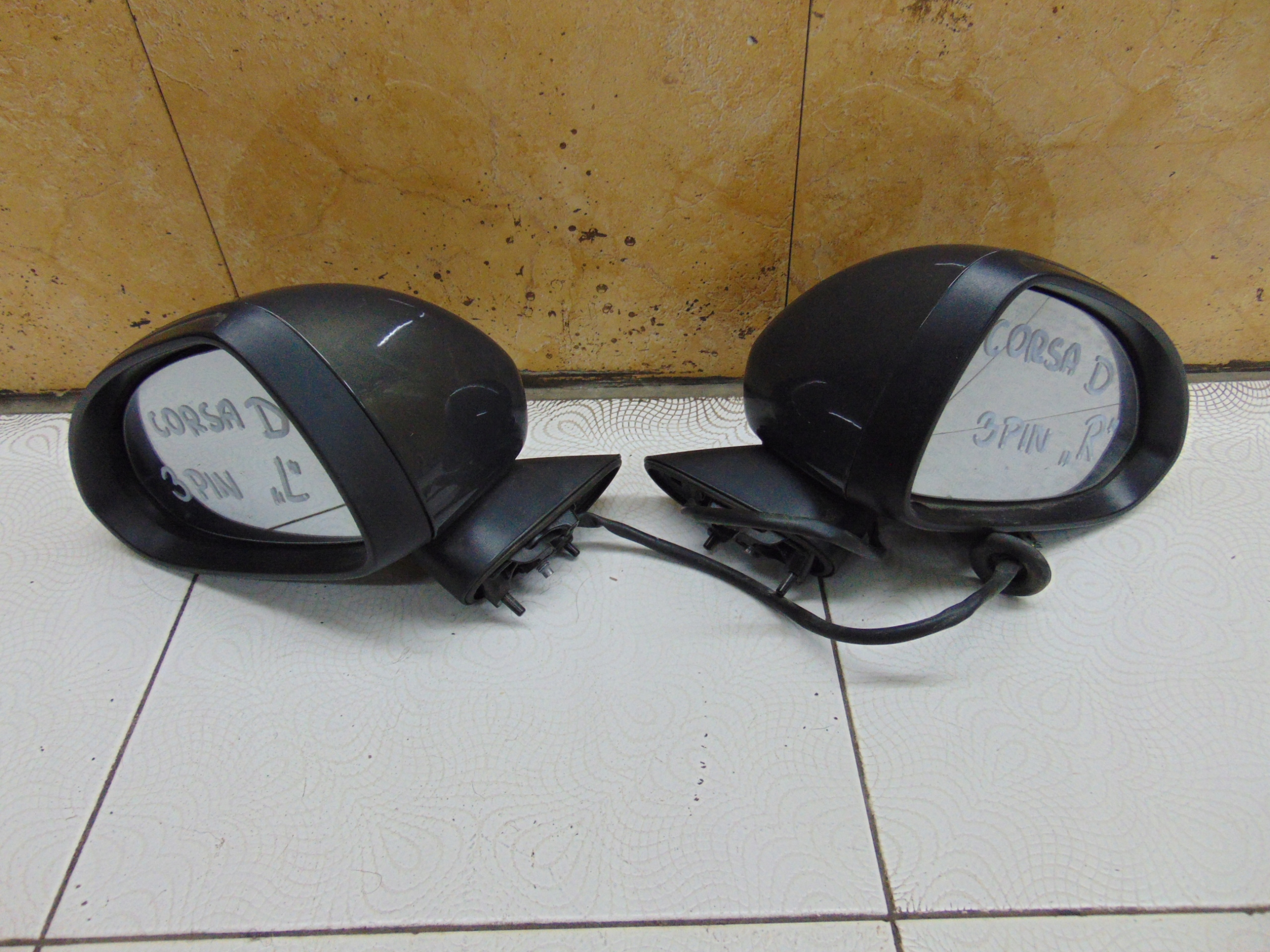 SPIEGEL LINKS RECHTS OPEL CORSA D 3PIN