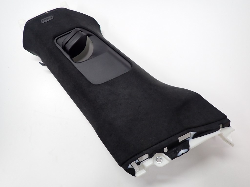 9J1867243C 9J1867243 - КРИШКА СТІЙКИ ЛІВА PORSCHE TAYCAN TURBO S 20R