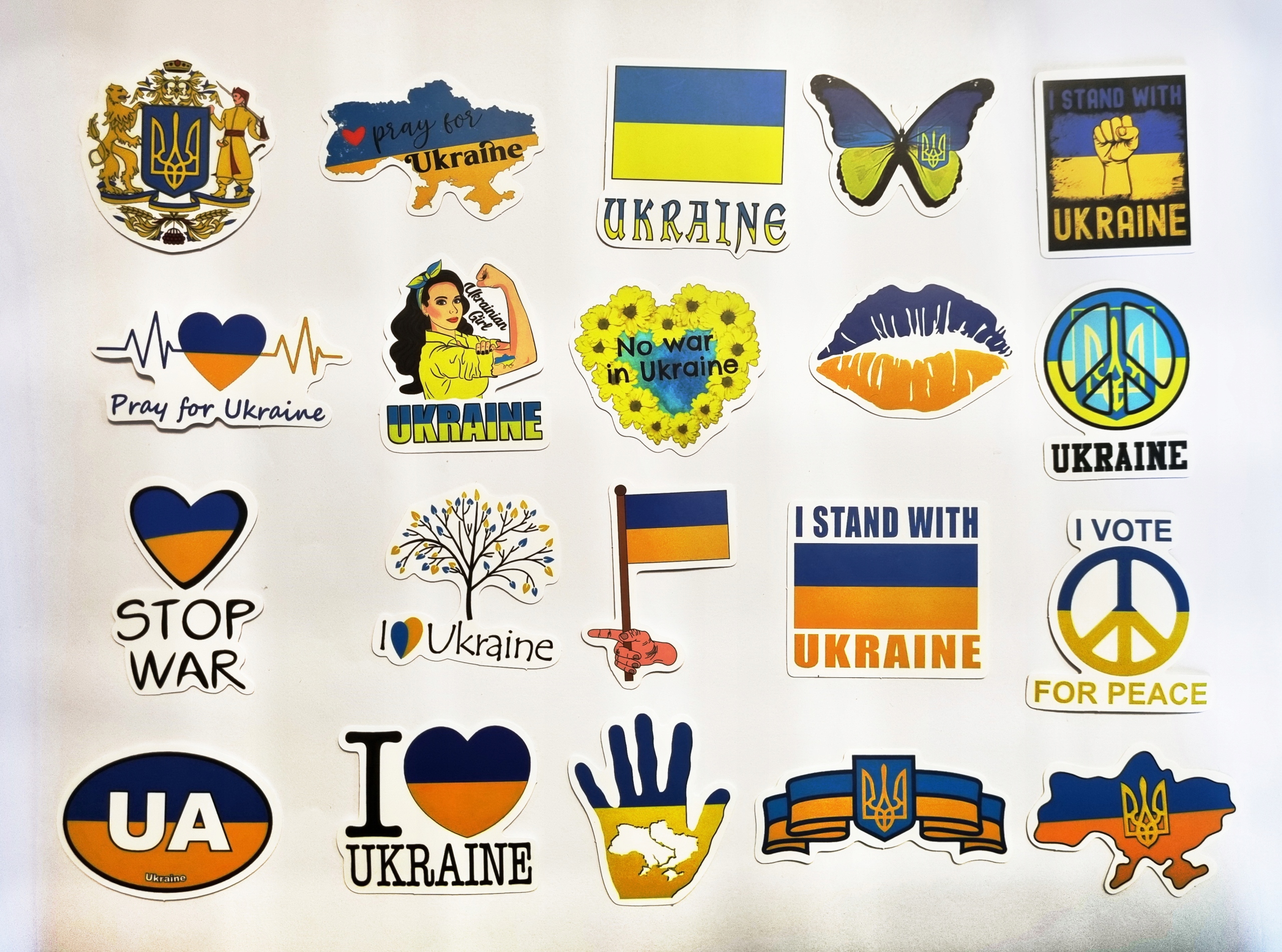 

Ukraina MIX Naklejki Na Laptop Tablet Bomb 50 szt