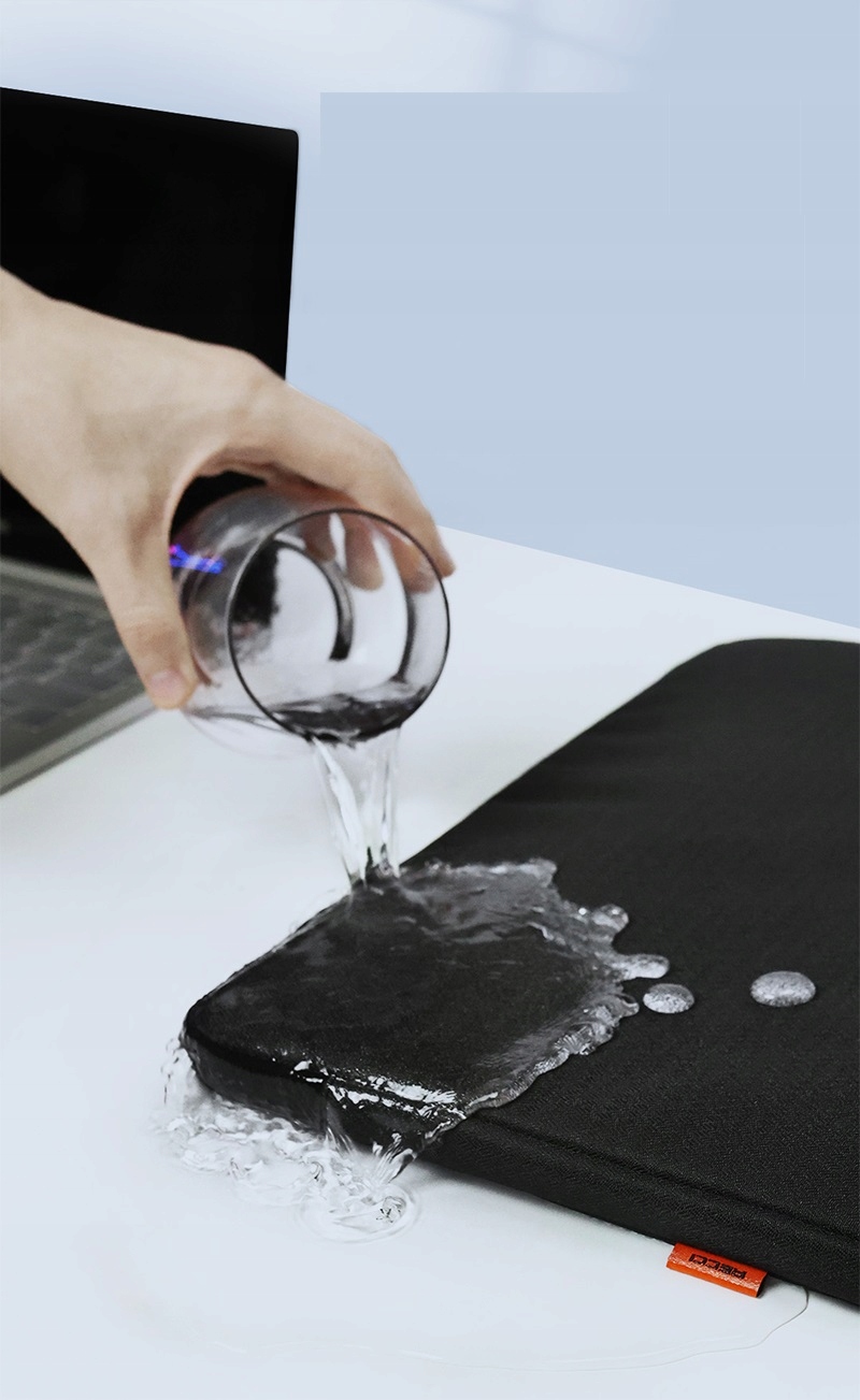 FUTERAŁ TORBA DO MACBOOK 15 15,4 " cali PRO 16 16,2 " CALI RECCI WODOOPORNA Marka Recci