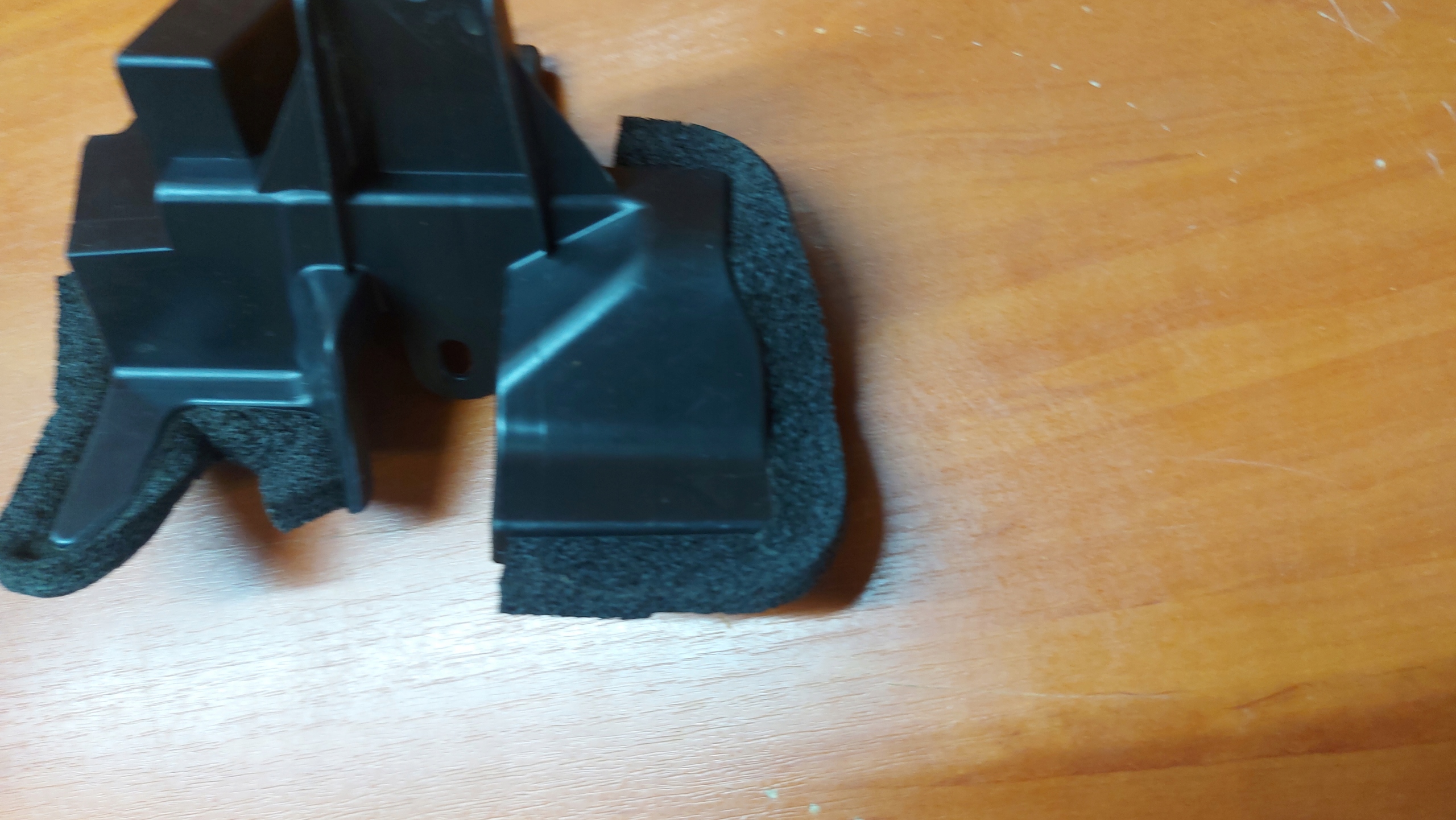 air duct air line left left front TOYOTA YARIS III 17