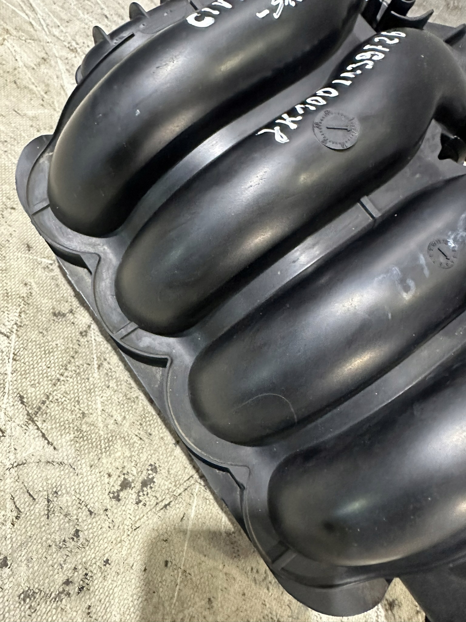 intake manifold HONDA CIVIC VIII 1.8B