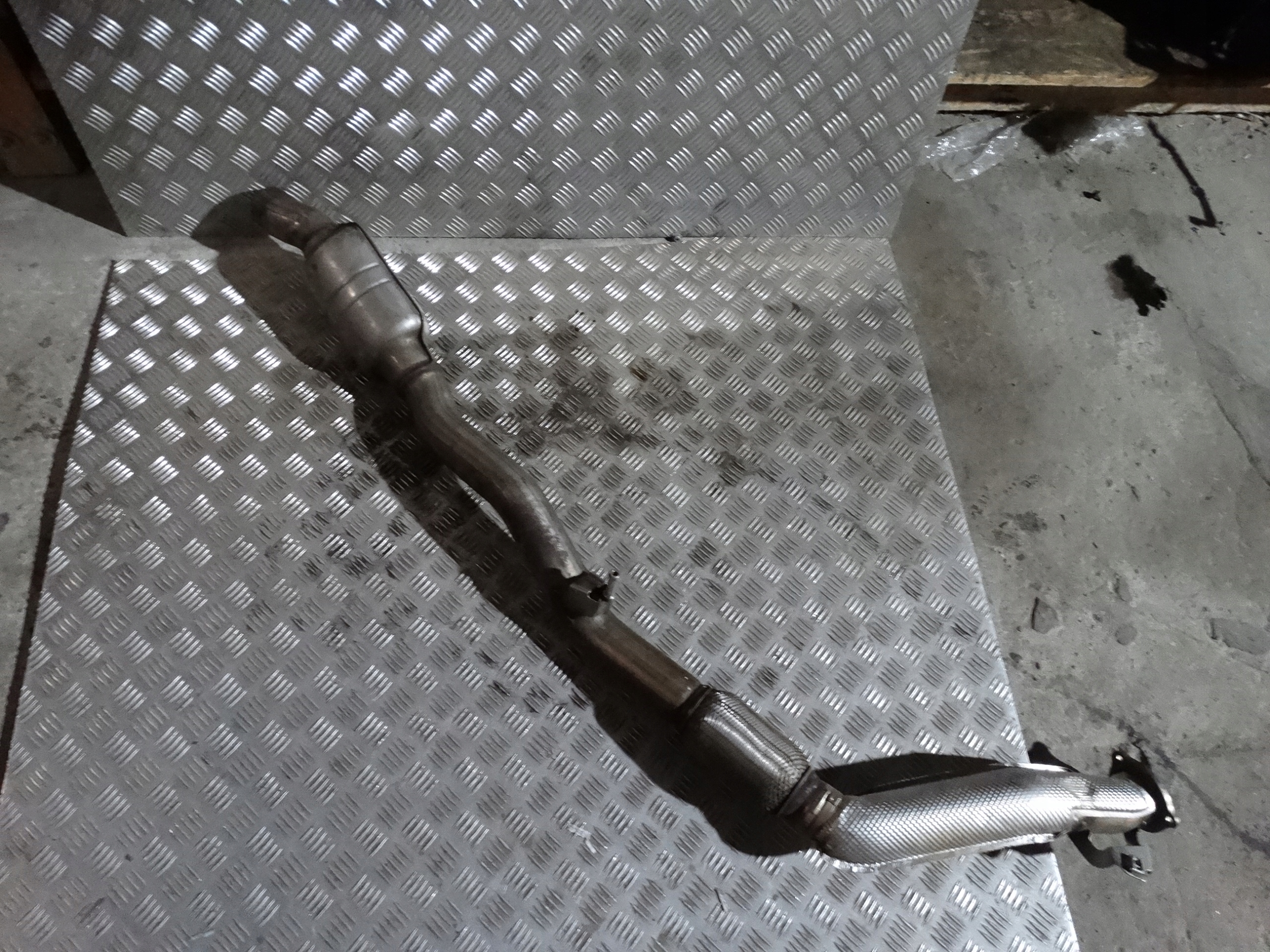 катализатор левый глушитель труба PORSCHE Cayenne 9Y Q7 Q8 1