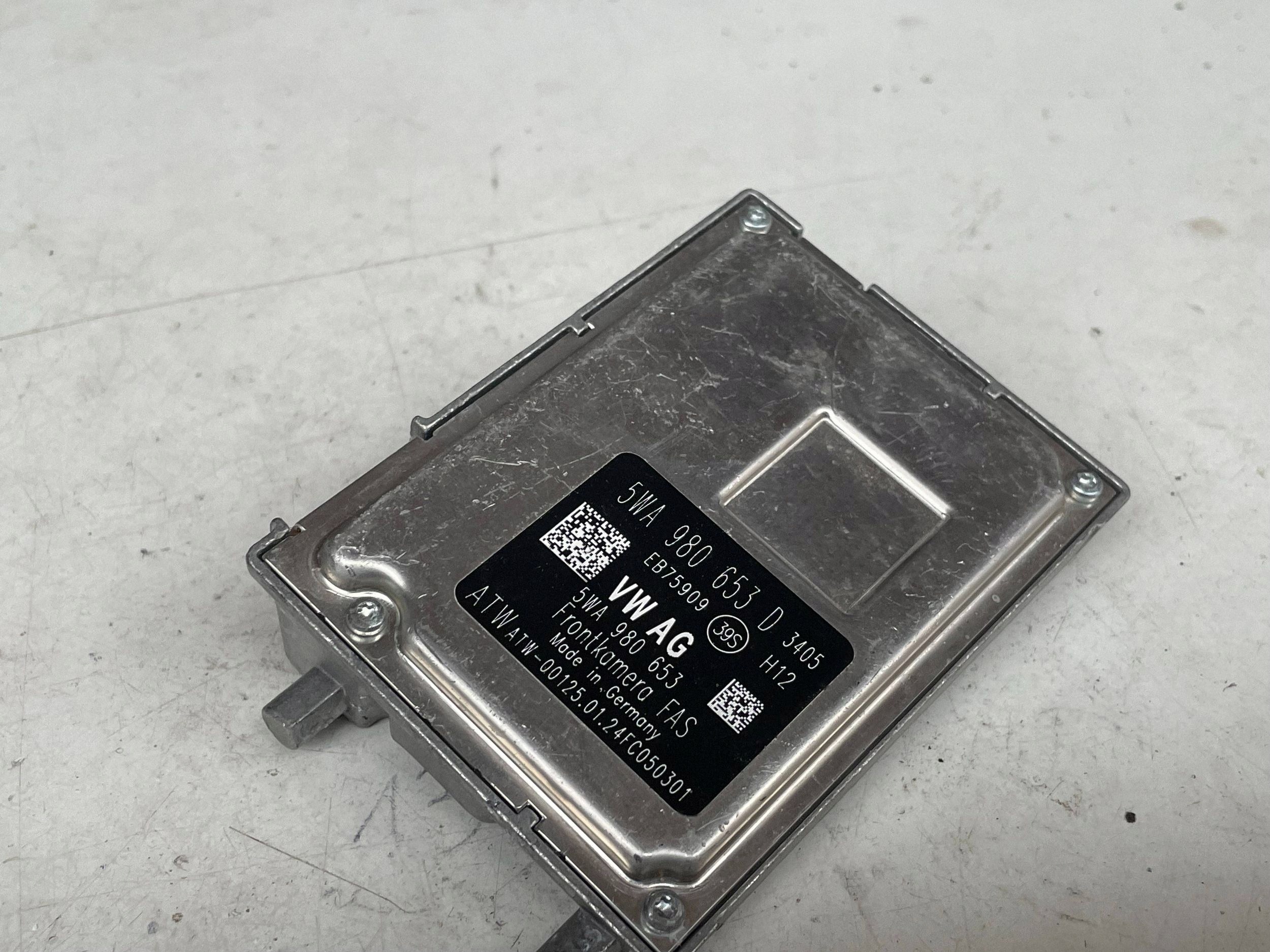 KAMERA PRZEDNIEJ windows (ADAS) AUDI A3 8Y 5WA980653D @M