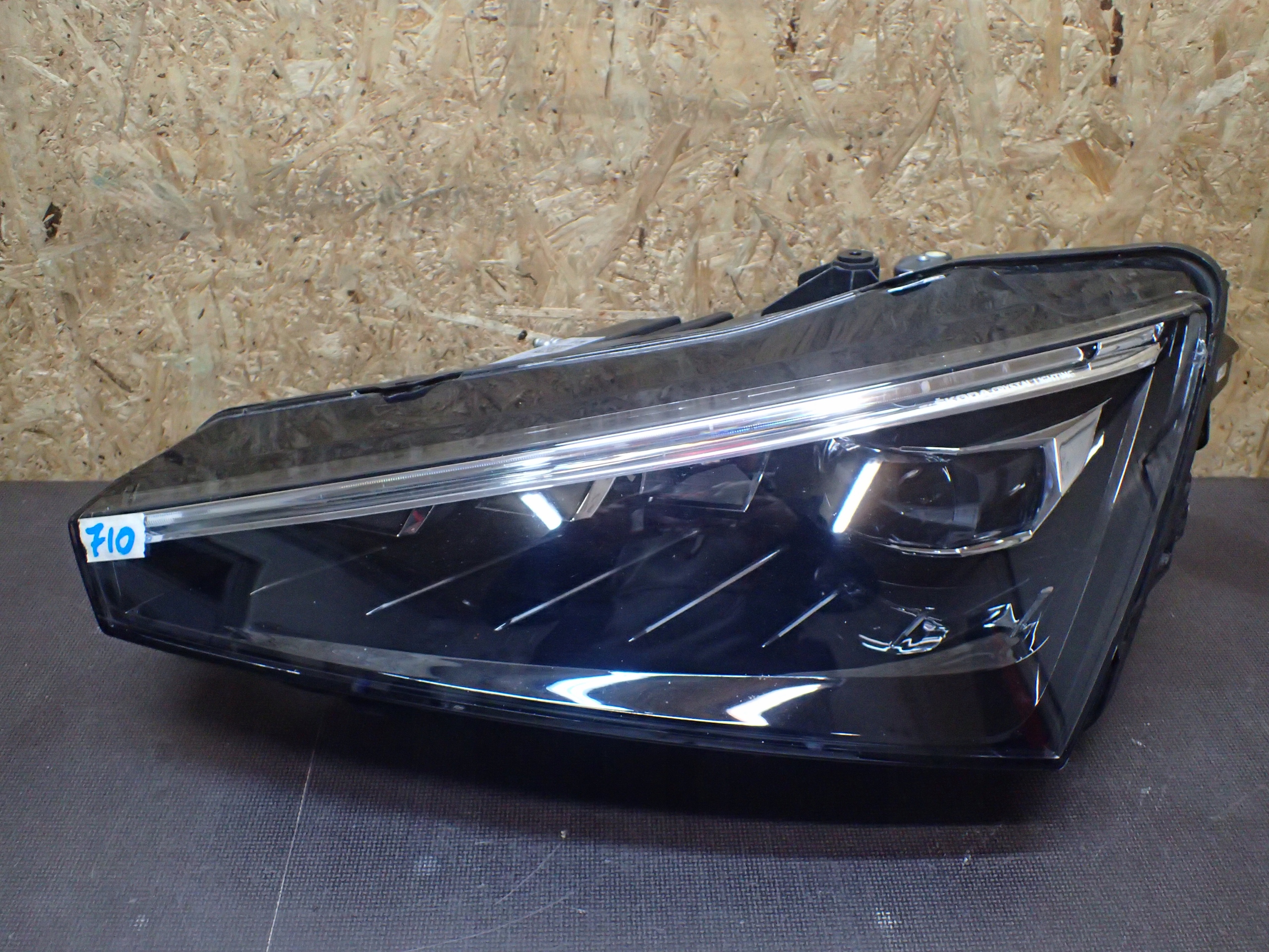 LIGHT FRONT LEFT SKODA SCALA FULL LED 657941015A