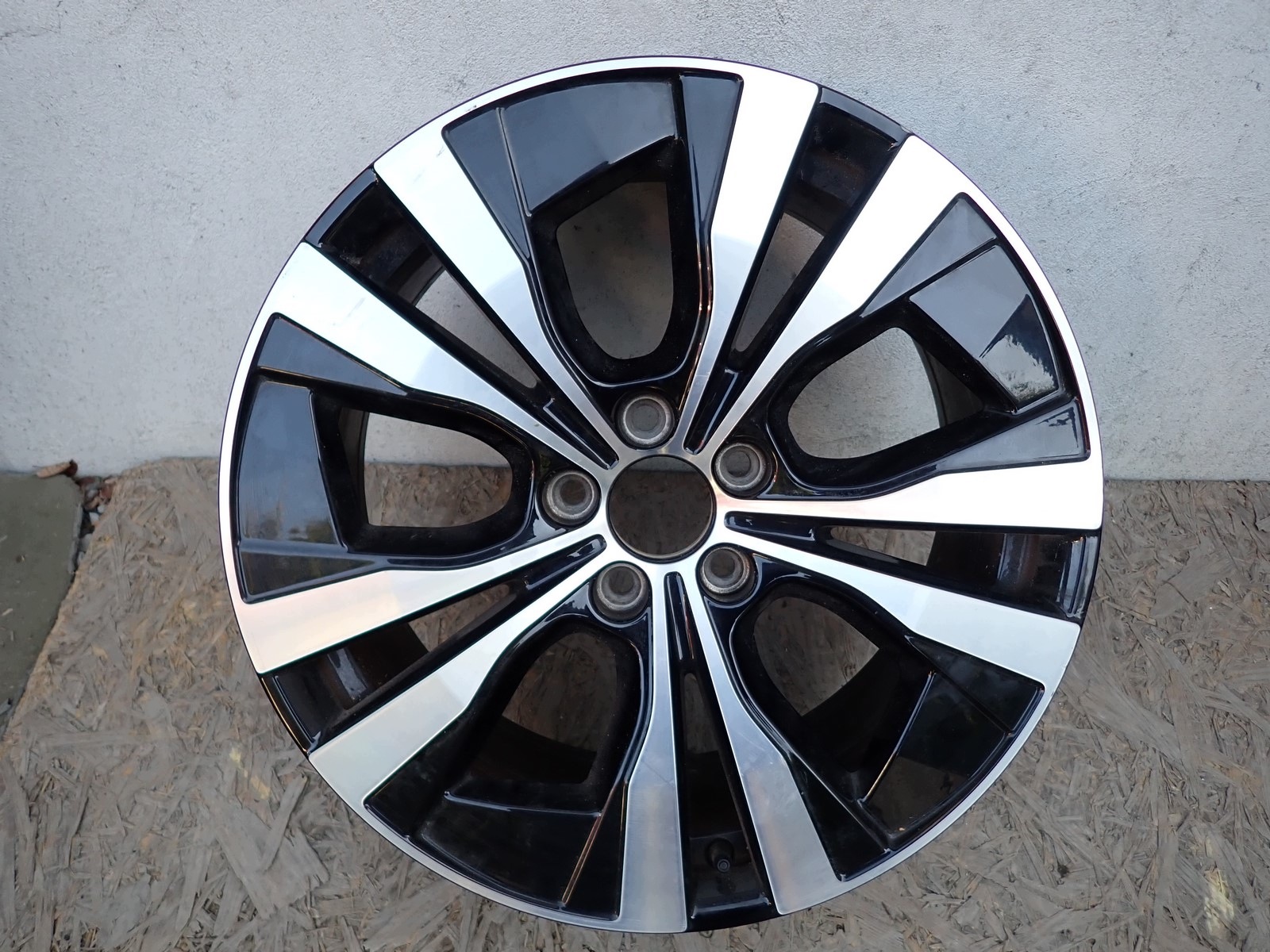 disk hliníkový VOLVO 5x108 ET50,5 7,5J 18" 32209453