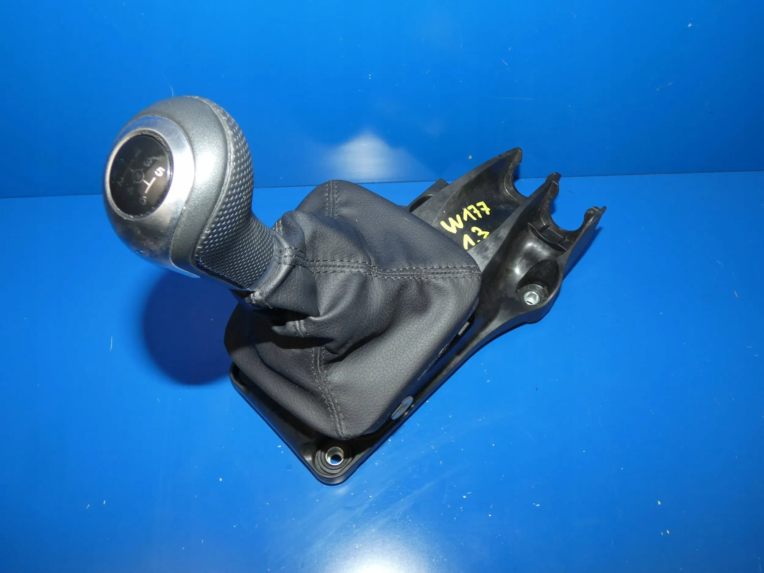 MERCEDES A KLASA W177 LEWAREK ZMIANY BIEGÓW GAŁKA MIESZEK