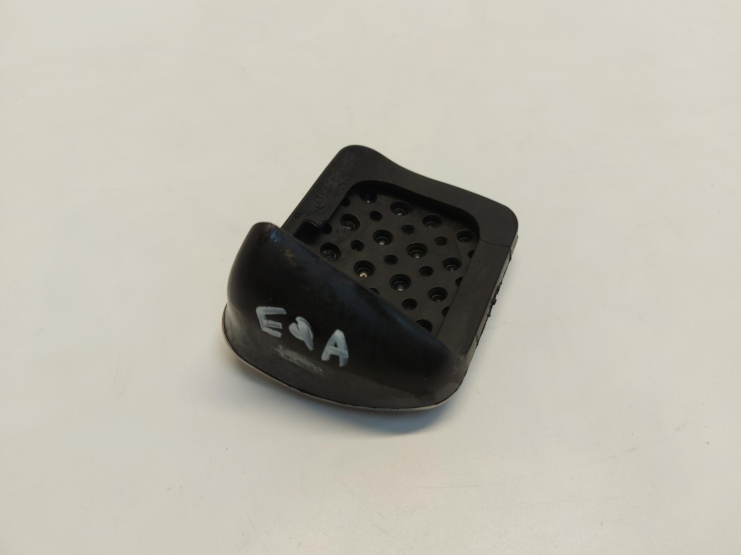 Mercedes EQA 250+ W243 Couverture pour PEDAL A2462901400