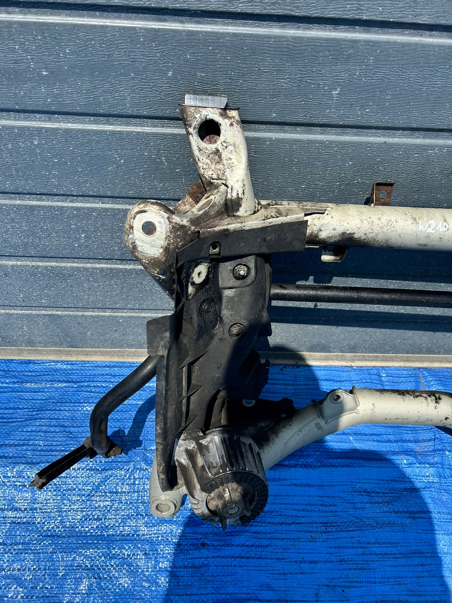 axle beam front of the engine MERCEDES W212 LIFT sider subframe axle beam front