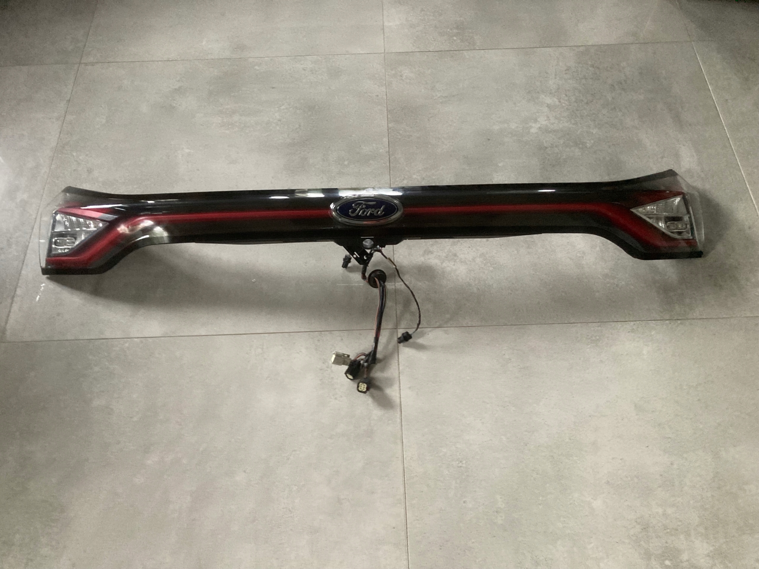 FORD EDGE LAMPA TYŁ KLAPA BLENDA LED EUROPA HT4B-13B433-D