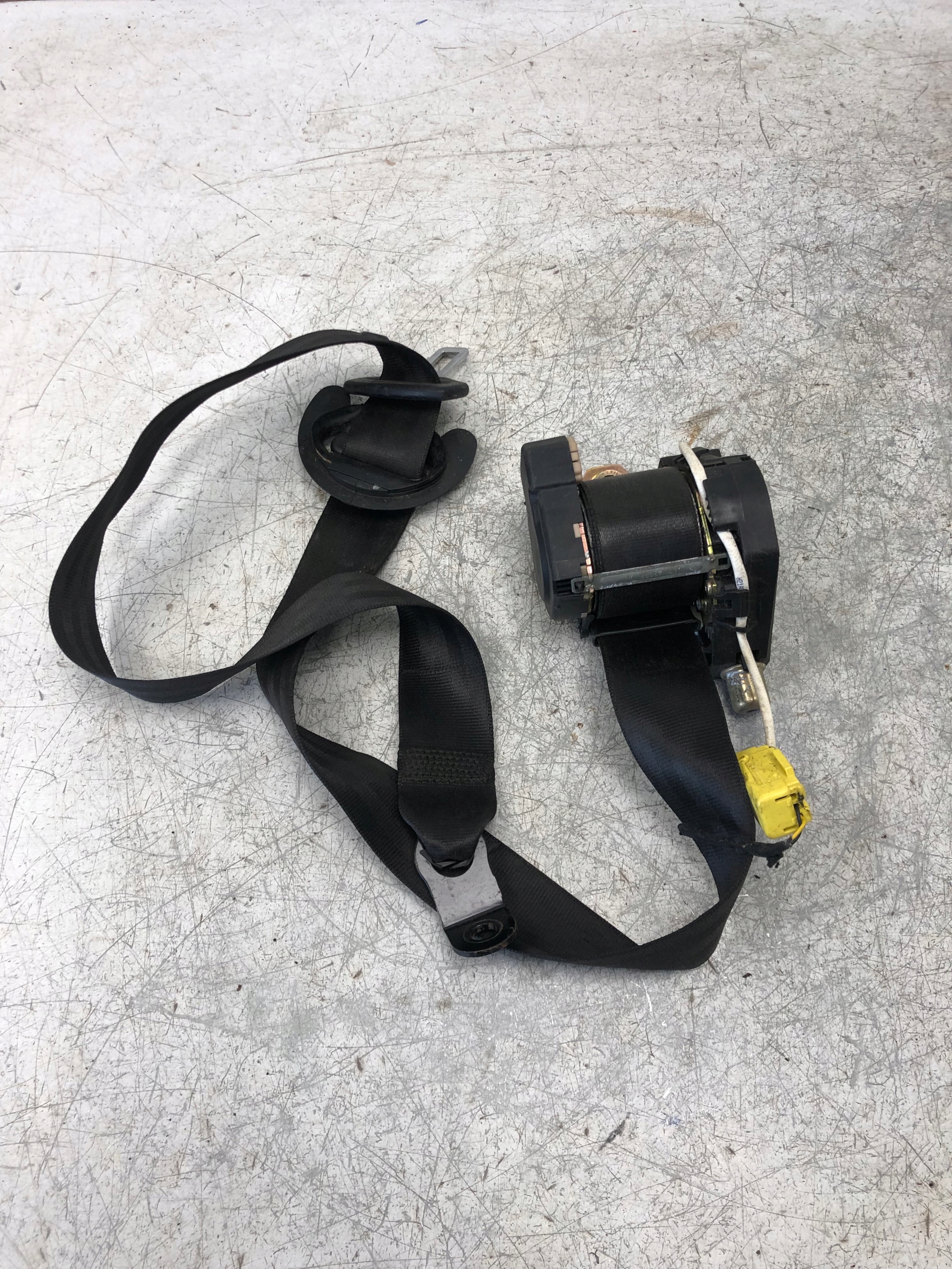tension belt safety left front TOURAN 1T1857705A