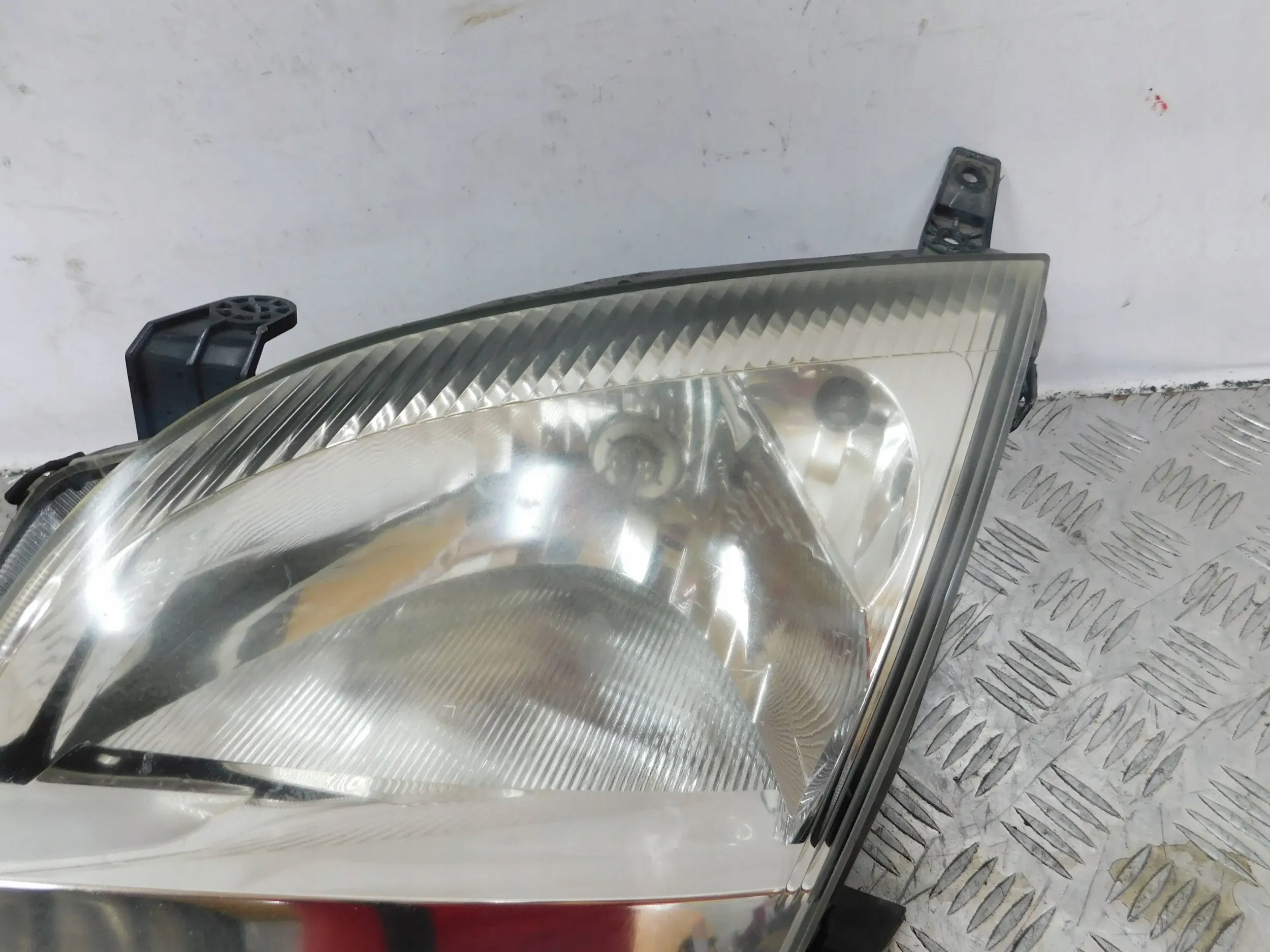REFLEKTOR light left SUZUKI IGNIS