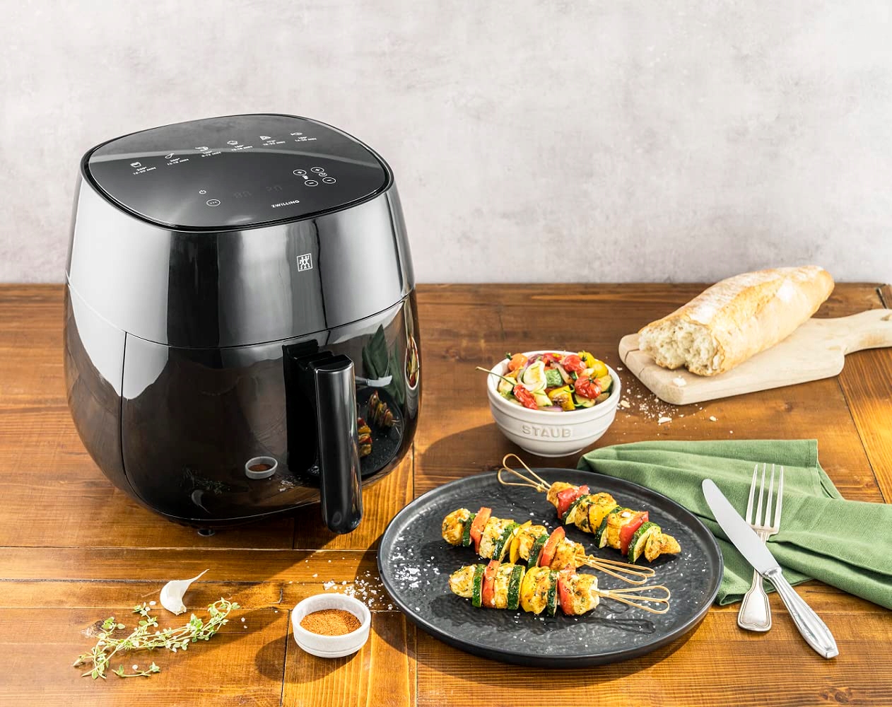 ZWILLING Frytkownica Beztłuszczowa 4L 1400W 6 Programów Czarna Z Przepisami