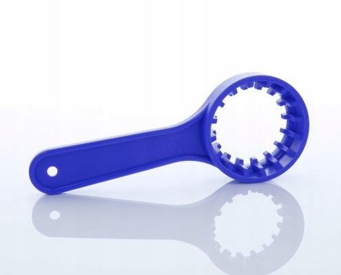 

Klucz do kanistrów karnistrów 5l 10l 20l 30l 60l