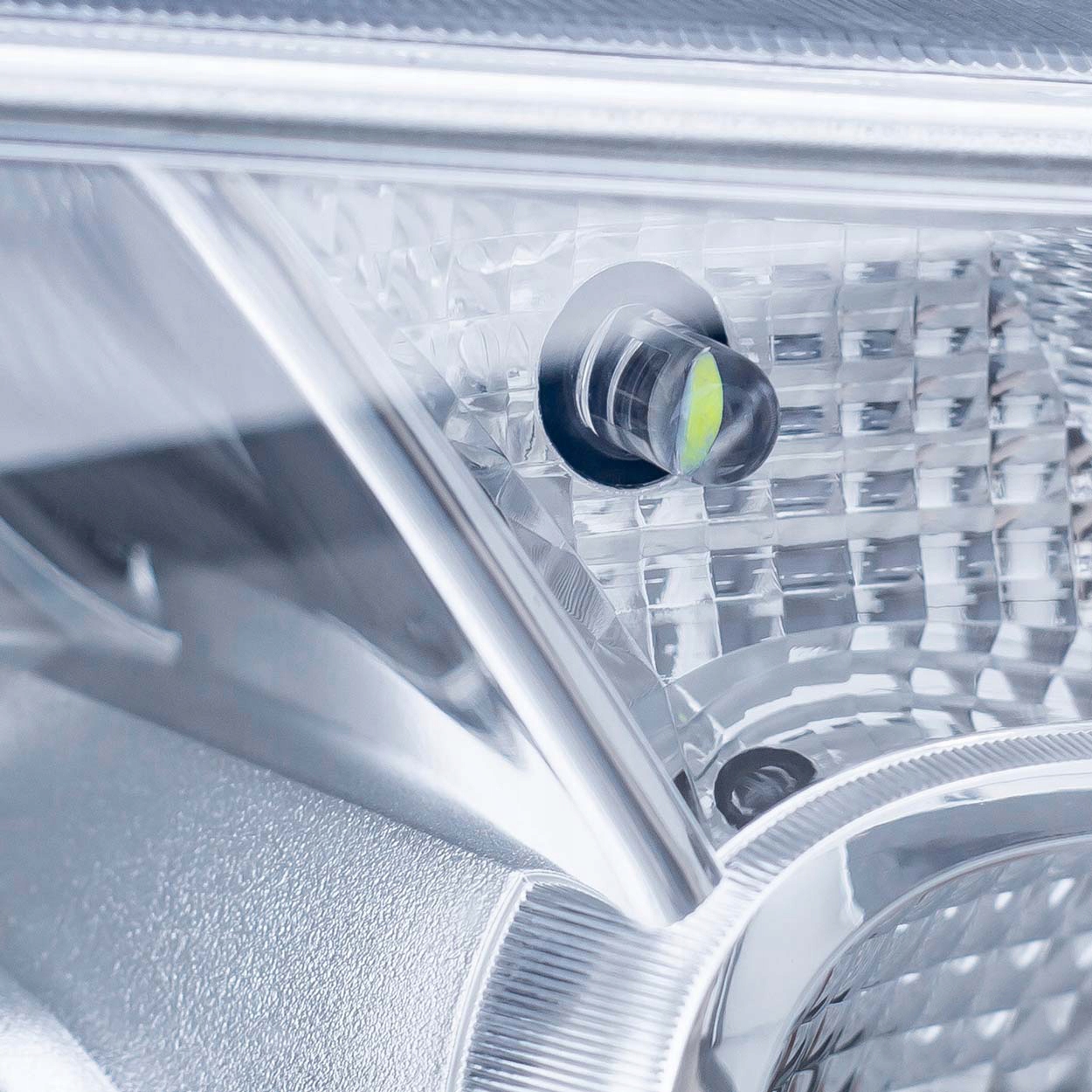 2x ŻARÓWKA LED W5W 5W5 12V HPC KRYSTALICZNA SFERA 360° LEDOWA TRANSPARENTNA Producent Amio