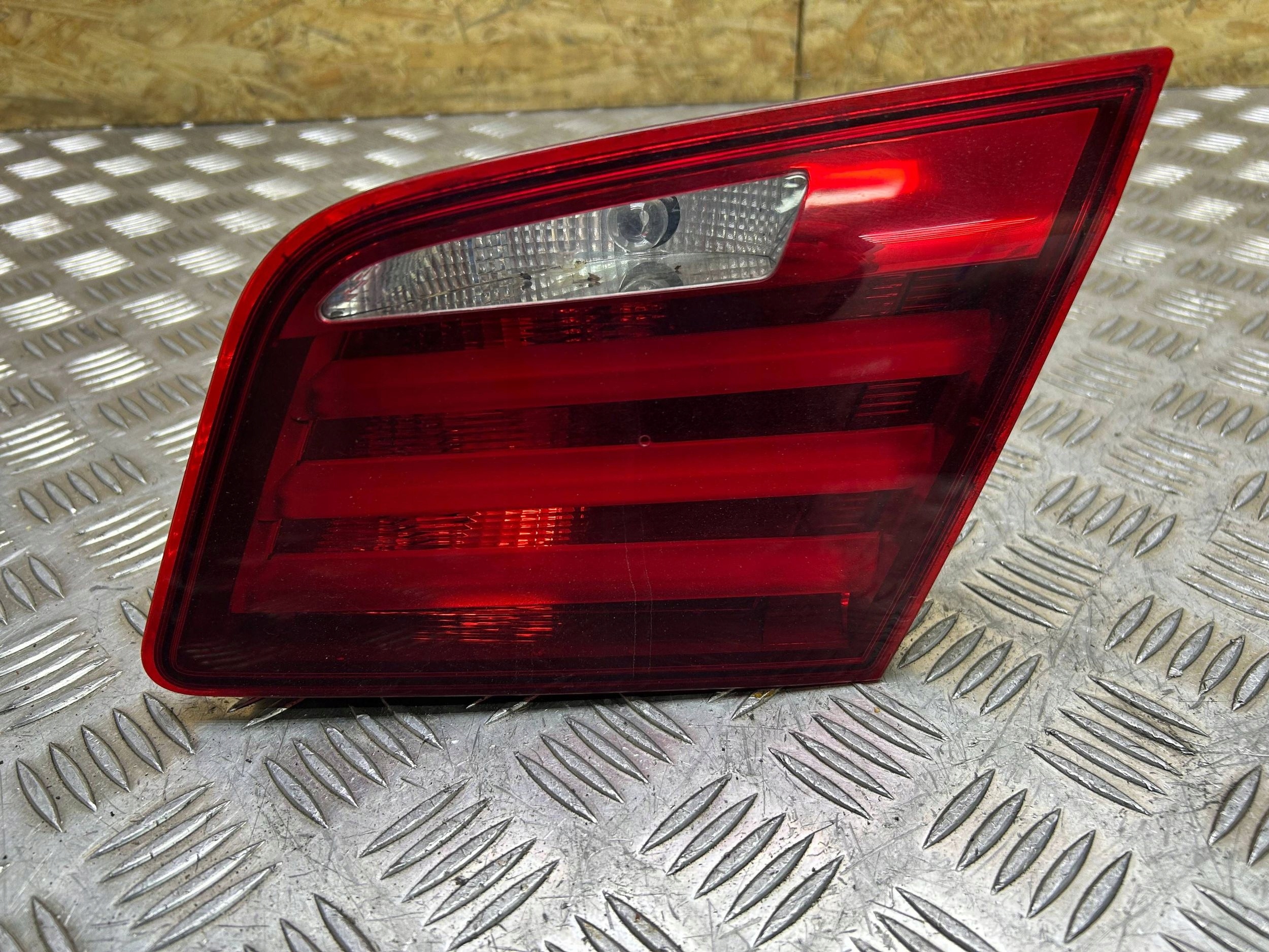 light rear w klapie right BMW 5 F10 2013 7203226