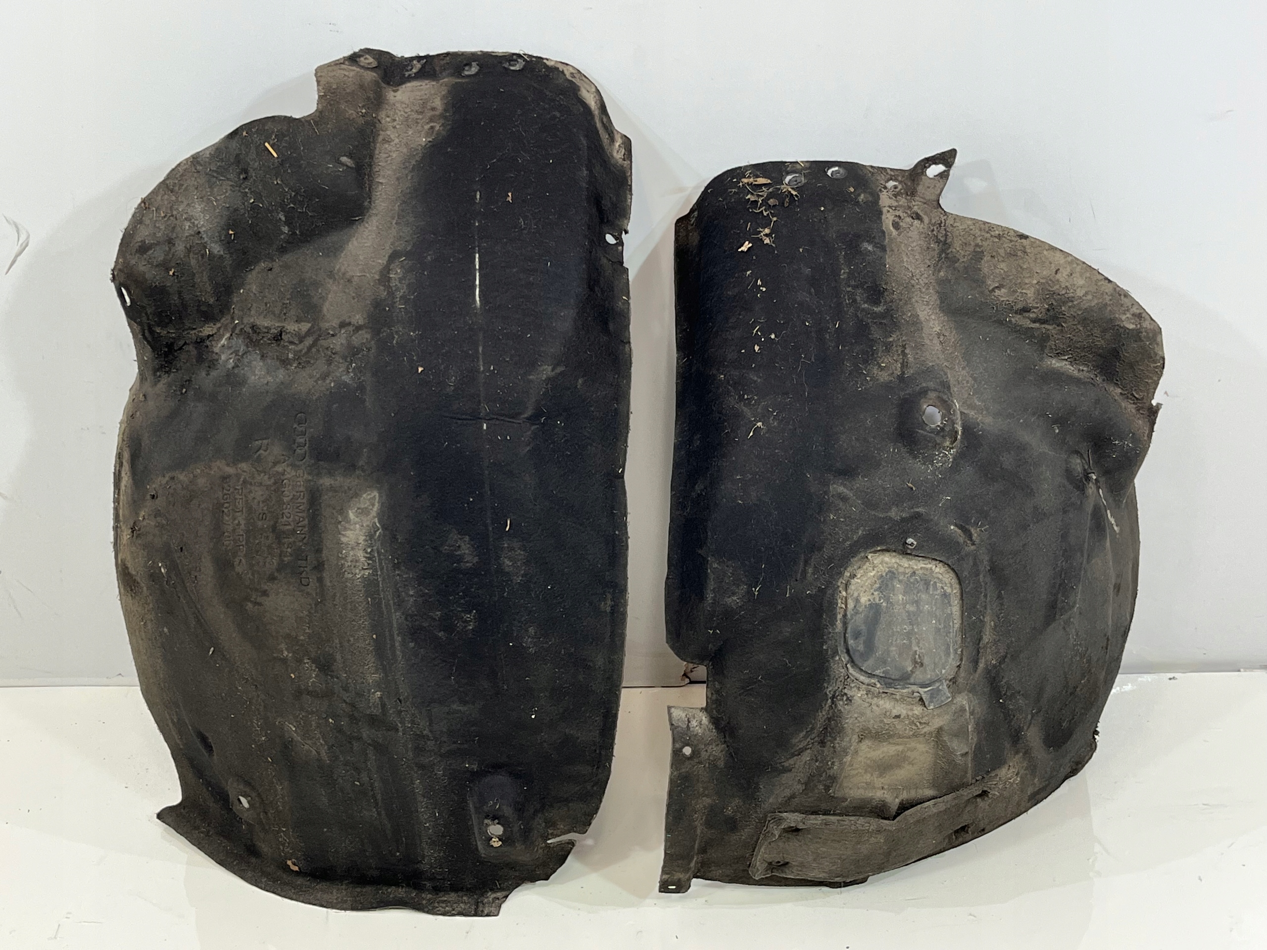 ПІДКРИЛЬНИК ПРАВИЙ ПЕРЕД AUDI A6 C7g0821134 КОМПЛЕКТ