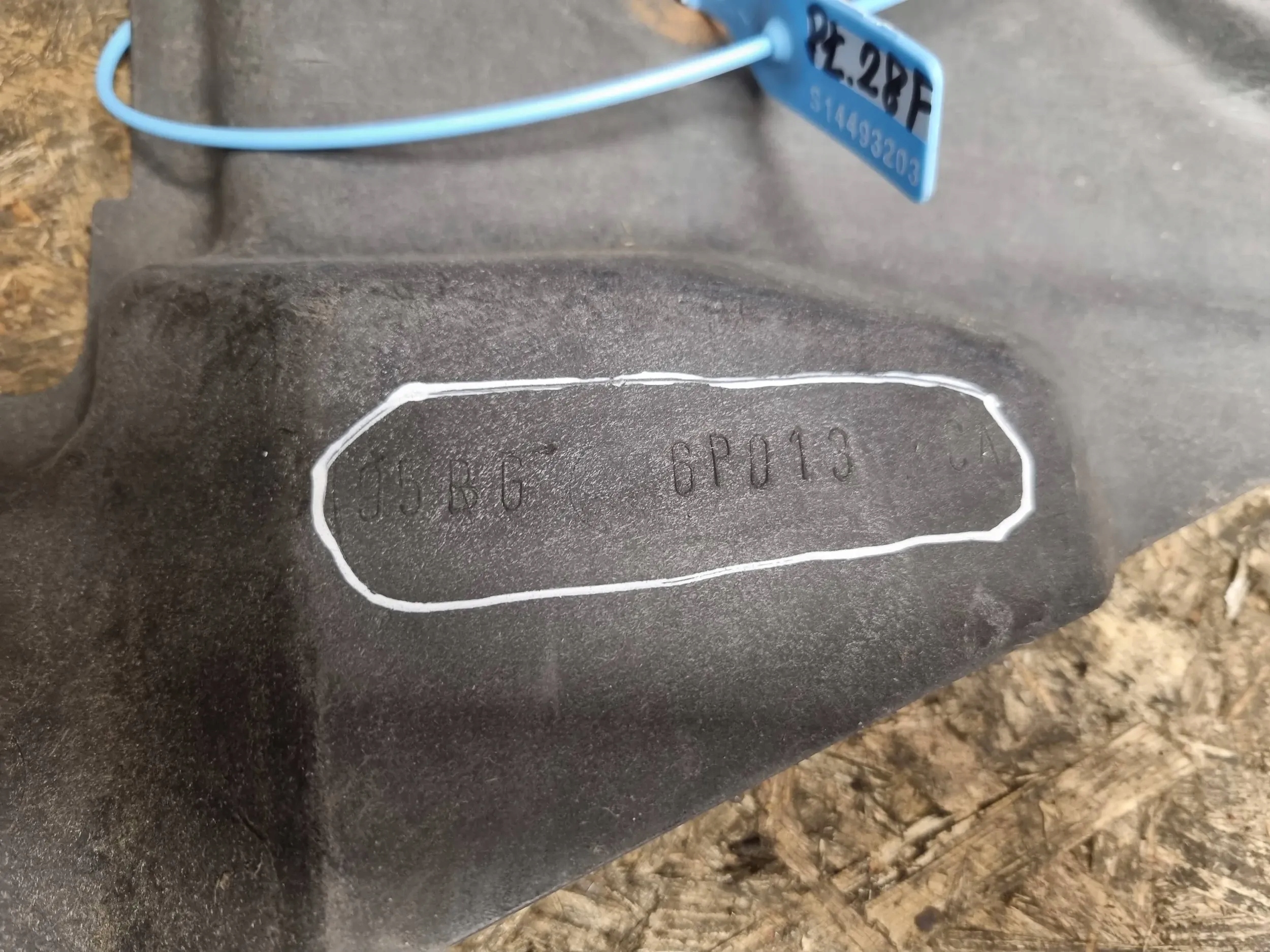 cover below engine 95BG-6P013-CA FORD MONDEO MK1