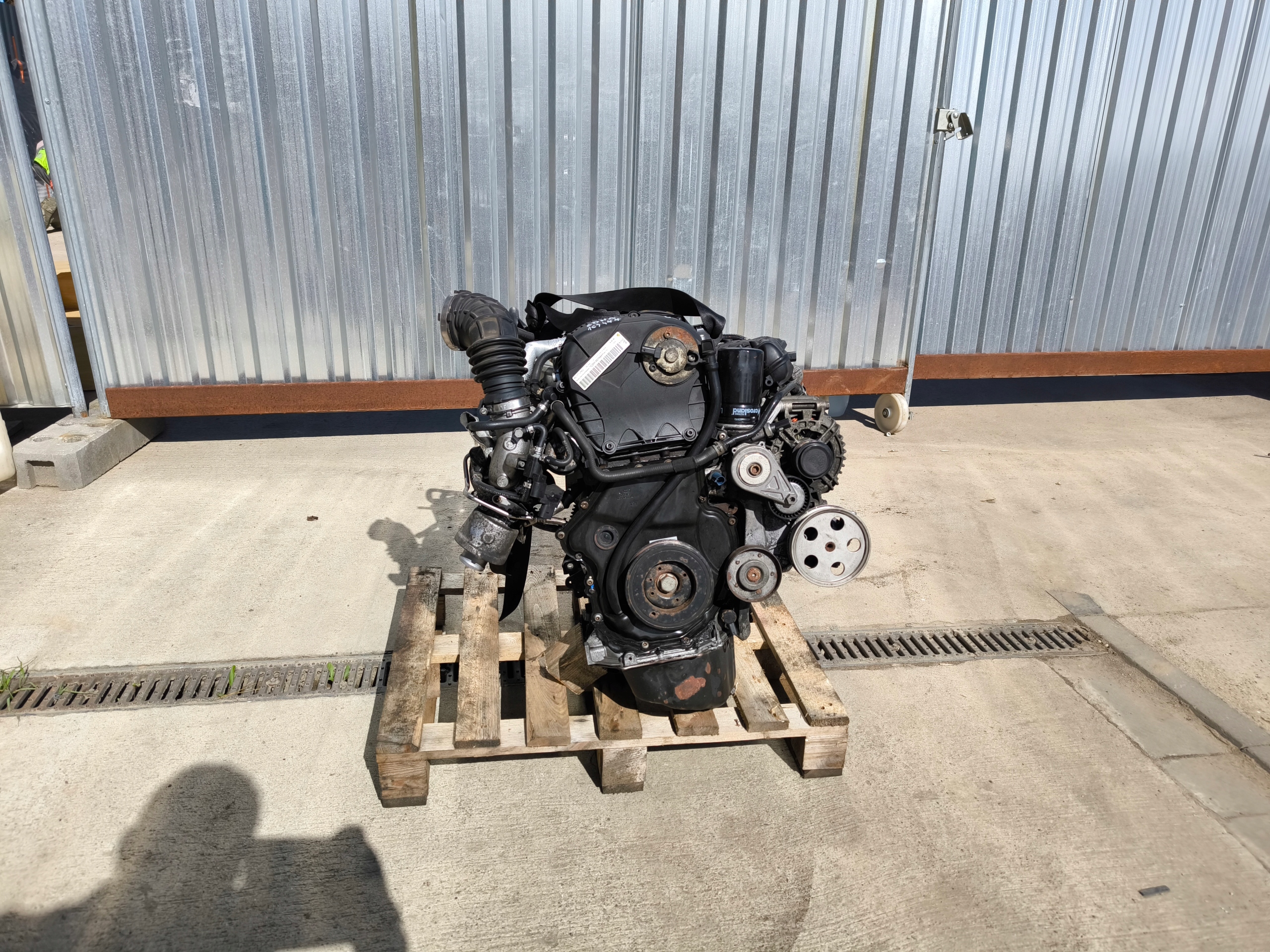 engine complete AUDI A4 A5 Q5 1.8 TFSI CDH CDHB original !