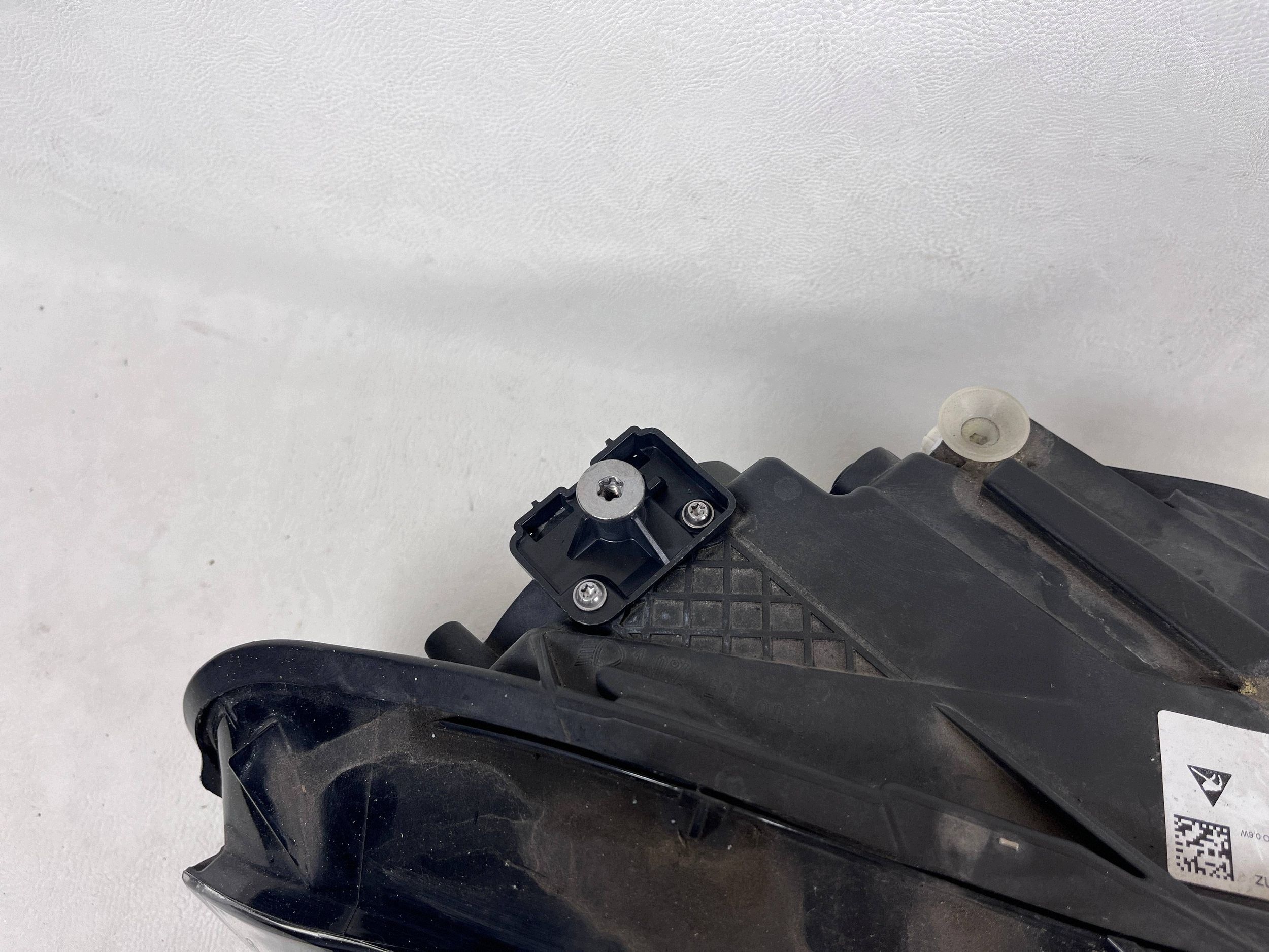 Mercedes A A177 18- light right front front