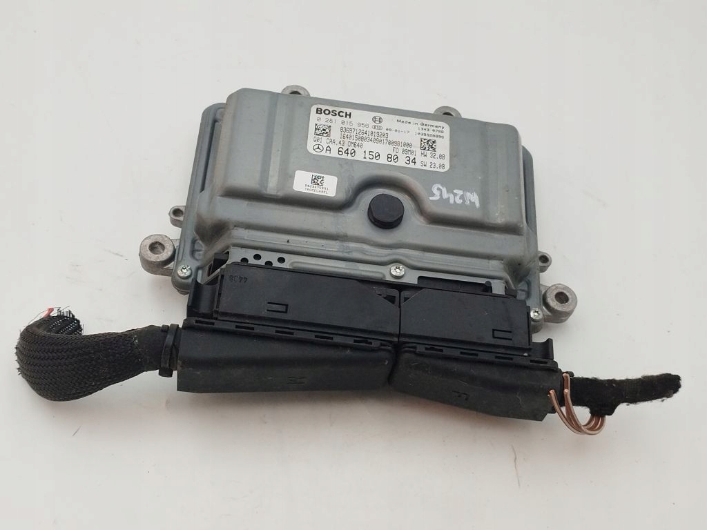 Mercedes B klasa W245 computer control unit of the engine A6401500034