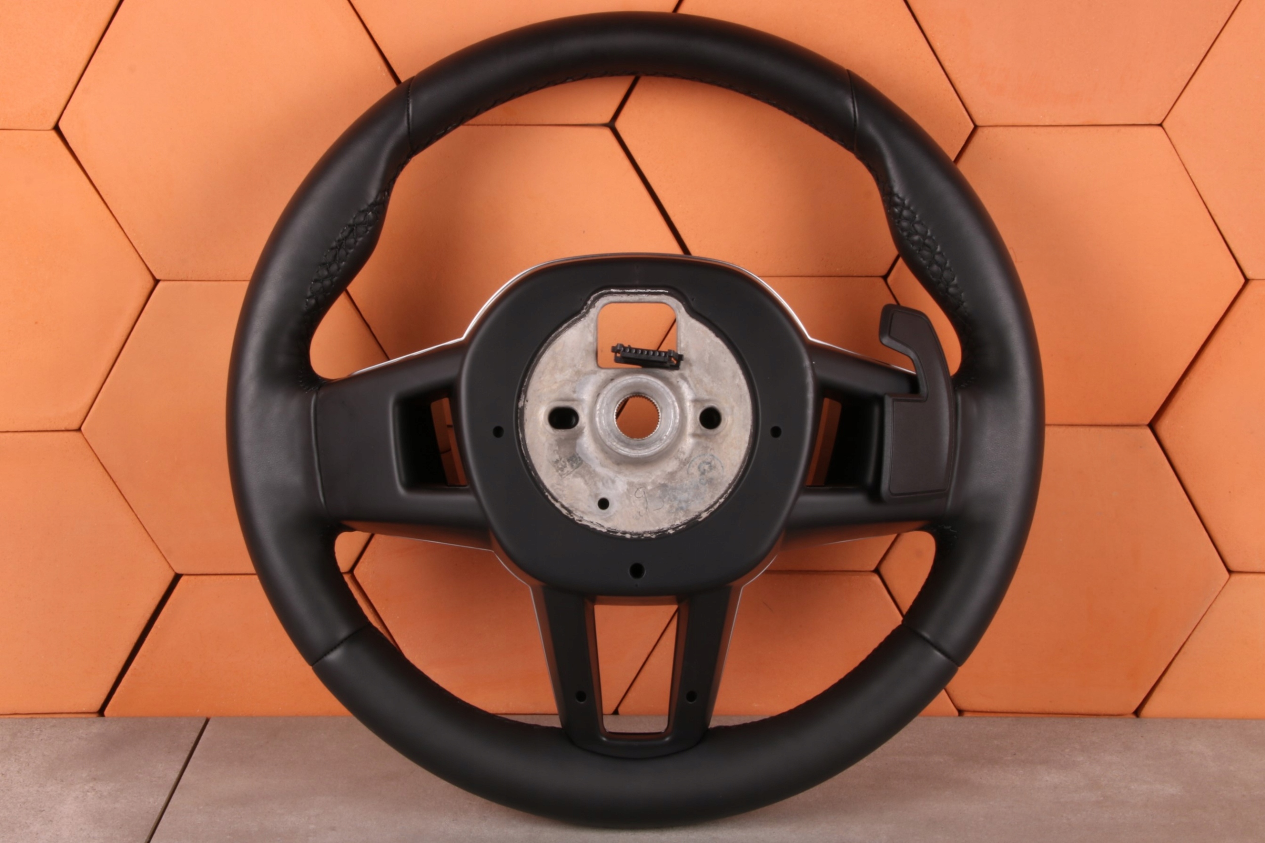BMW X1 U11 X2 U10 originál steering wheel, m-packet heated BOOST 26 km !!!