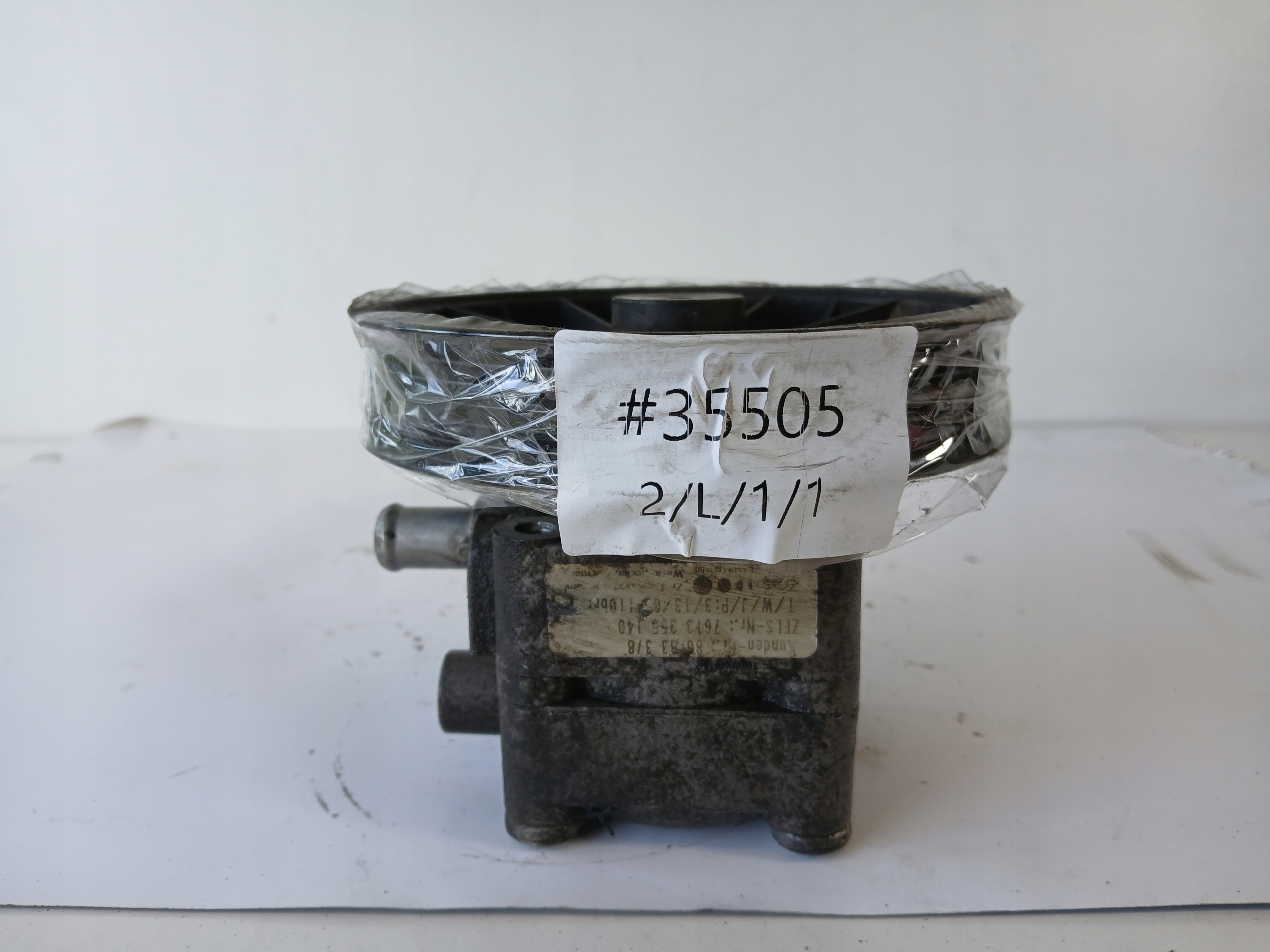 VOLVO V40 S40 e 1.8 Pompa servosterzo 8683378