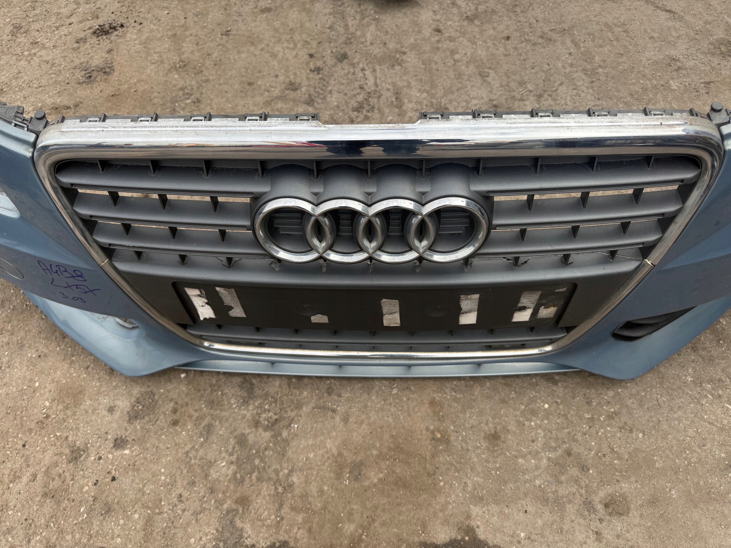 AUDI A4 B8 bumper front front grill 4X PDC LX5X complete