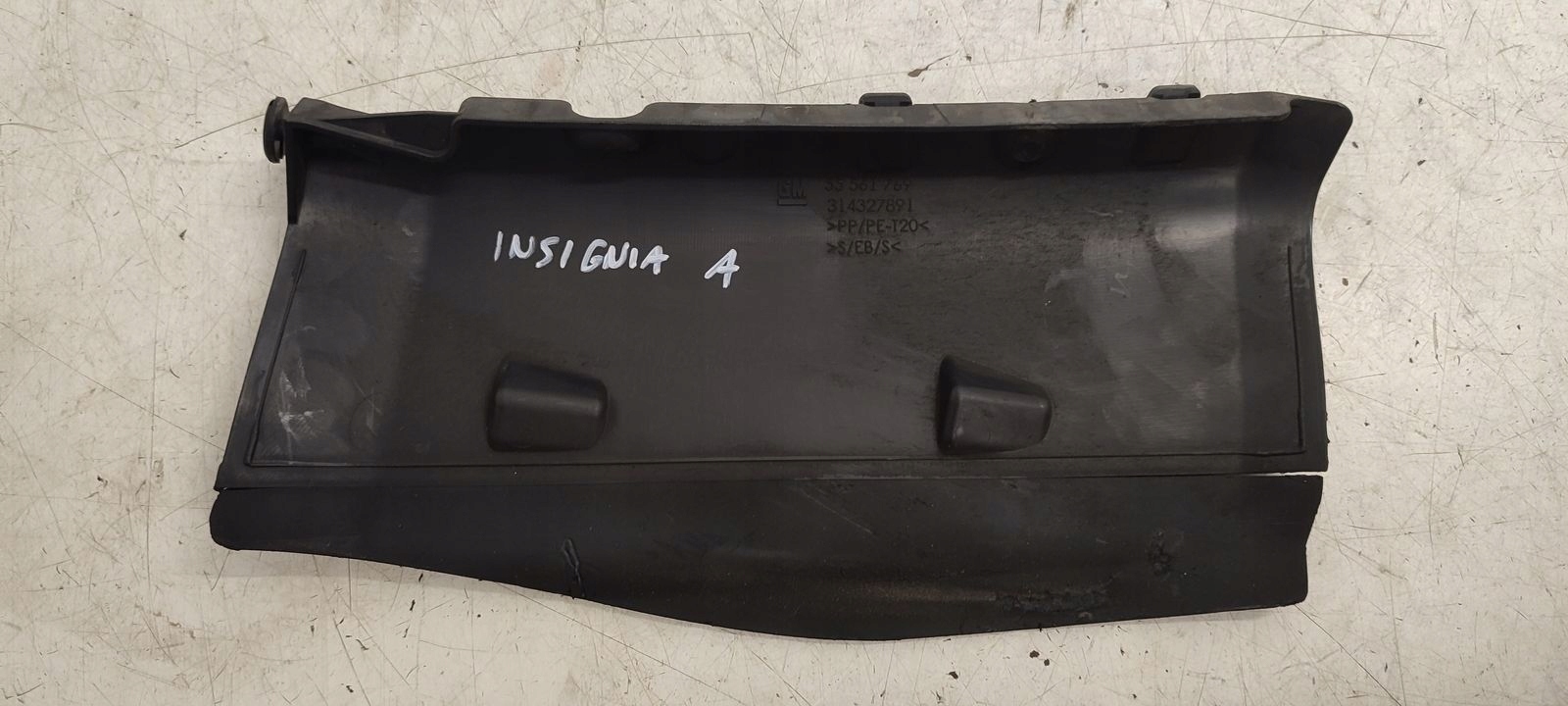 kryt stěny předního Opel Insignia 2,0 CDTI