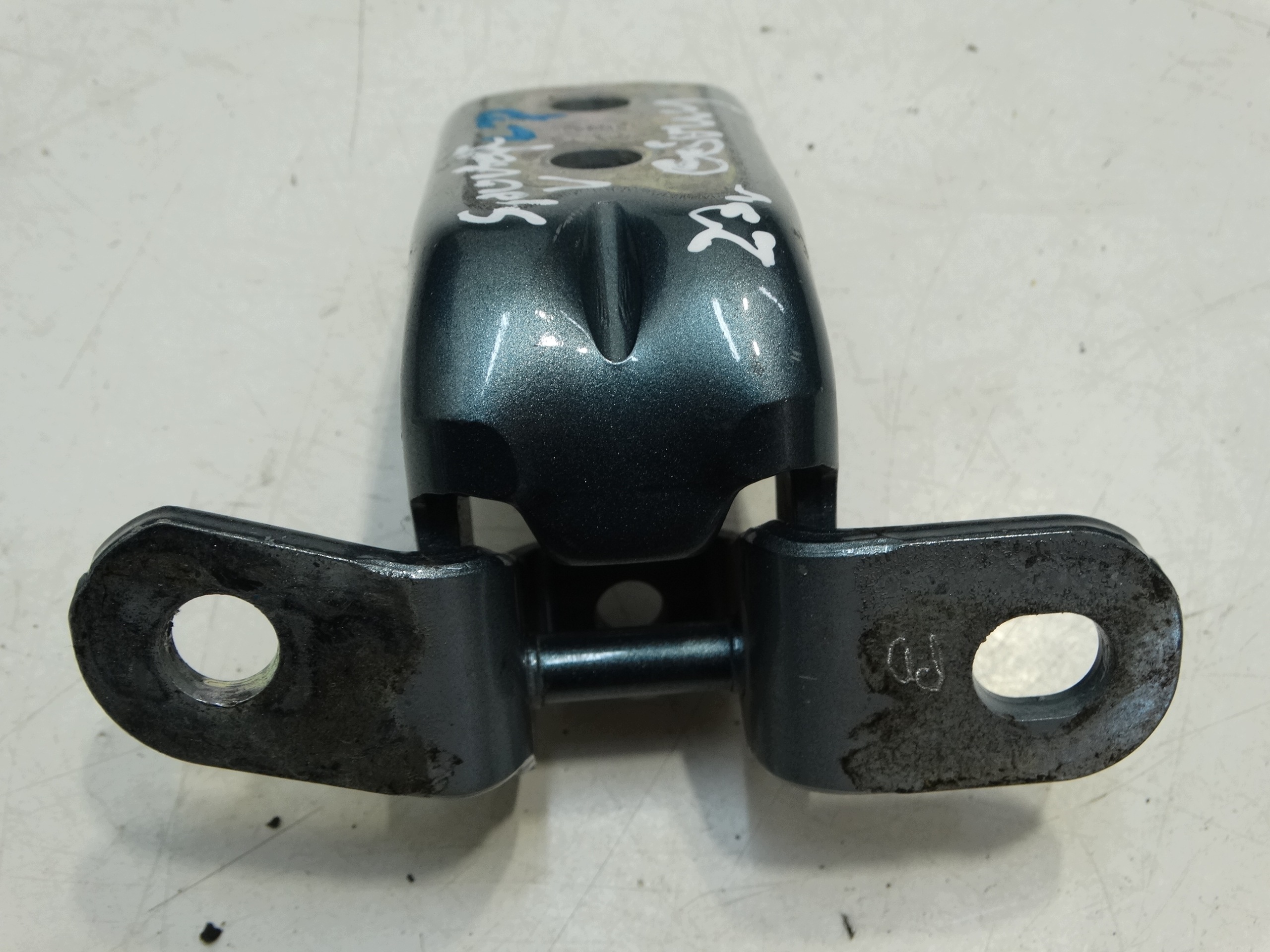 hinge door left front upper KIA SPORTAGE V 23R. A046057